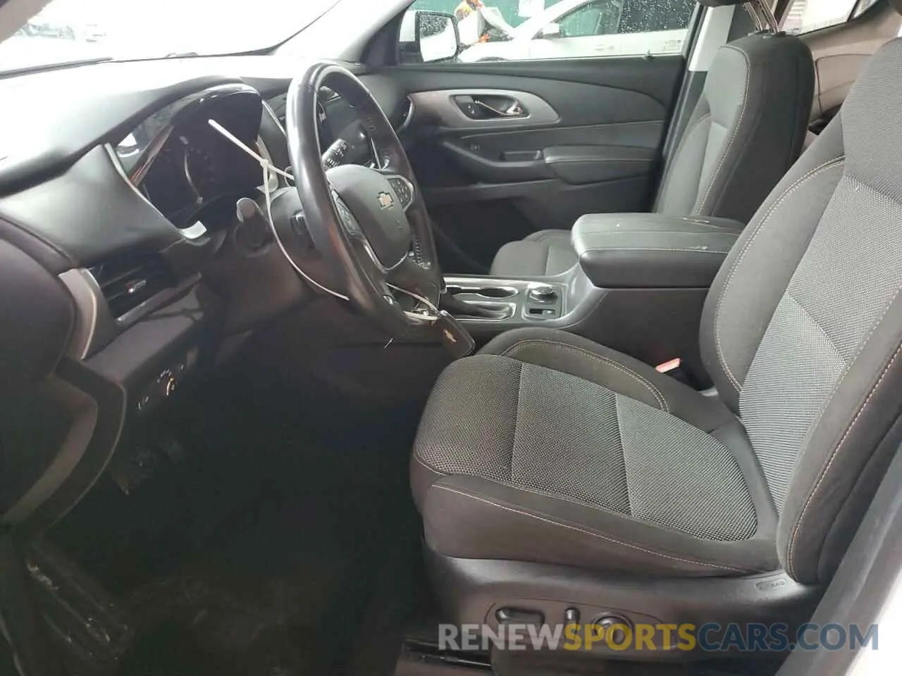7 Photograph of a damaged car 1GNERGKW7KJ205549 CHEVROLET TRAVERSE 2019