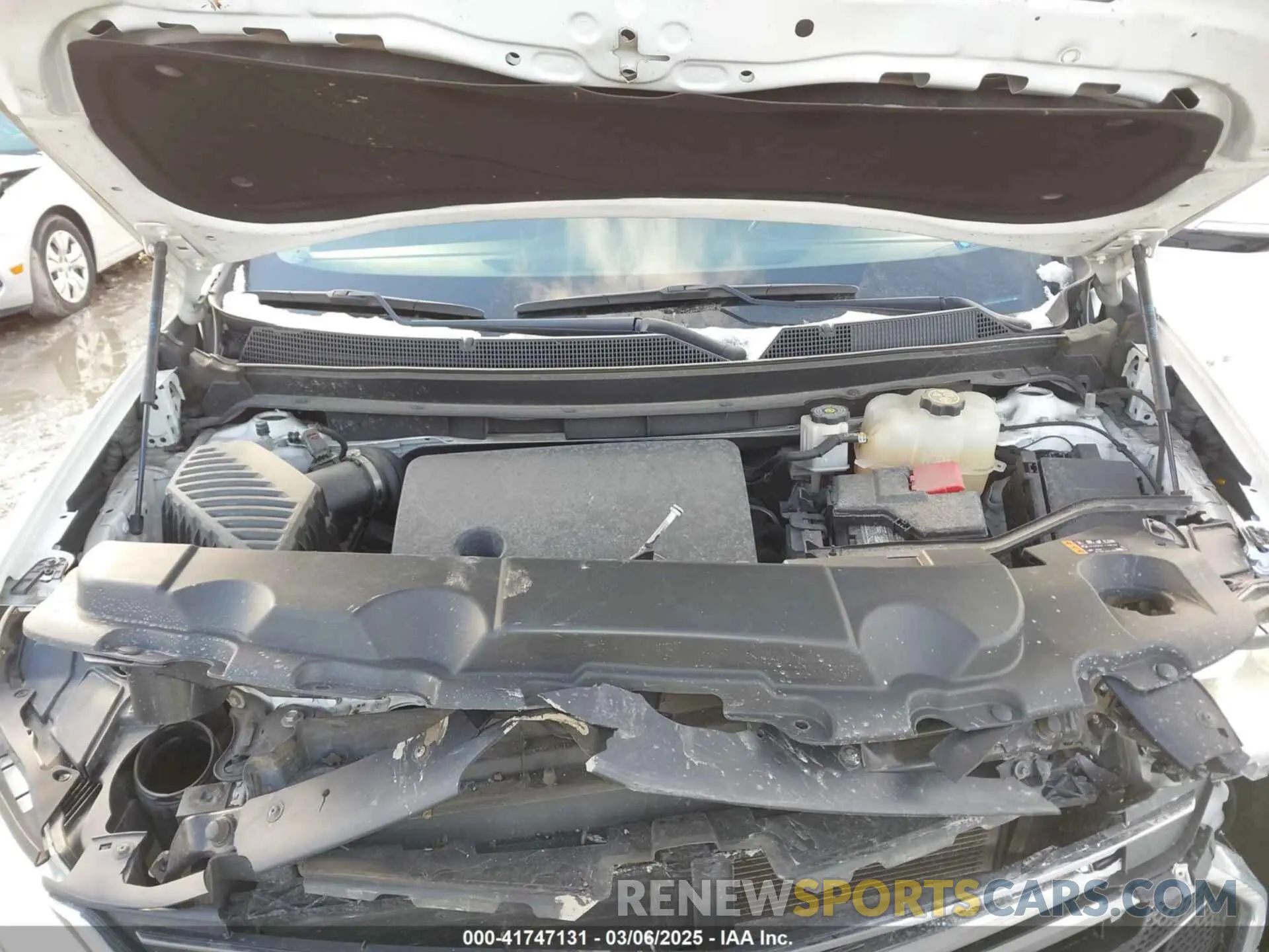 10 Photograph of a damaged car 1GNERGKW7KJ238096 CHEVROLET TRAVERSE 2019