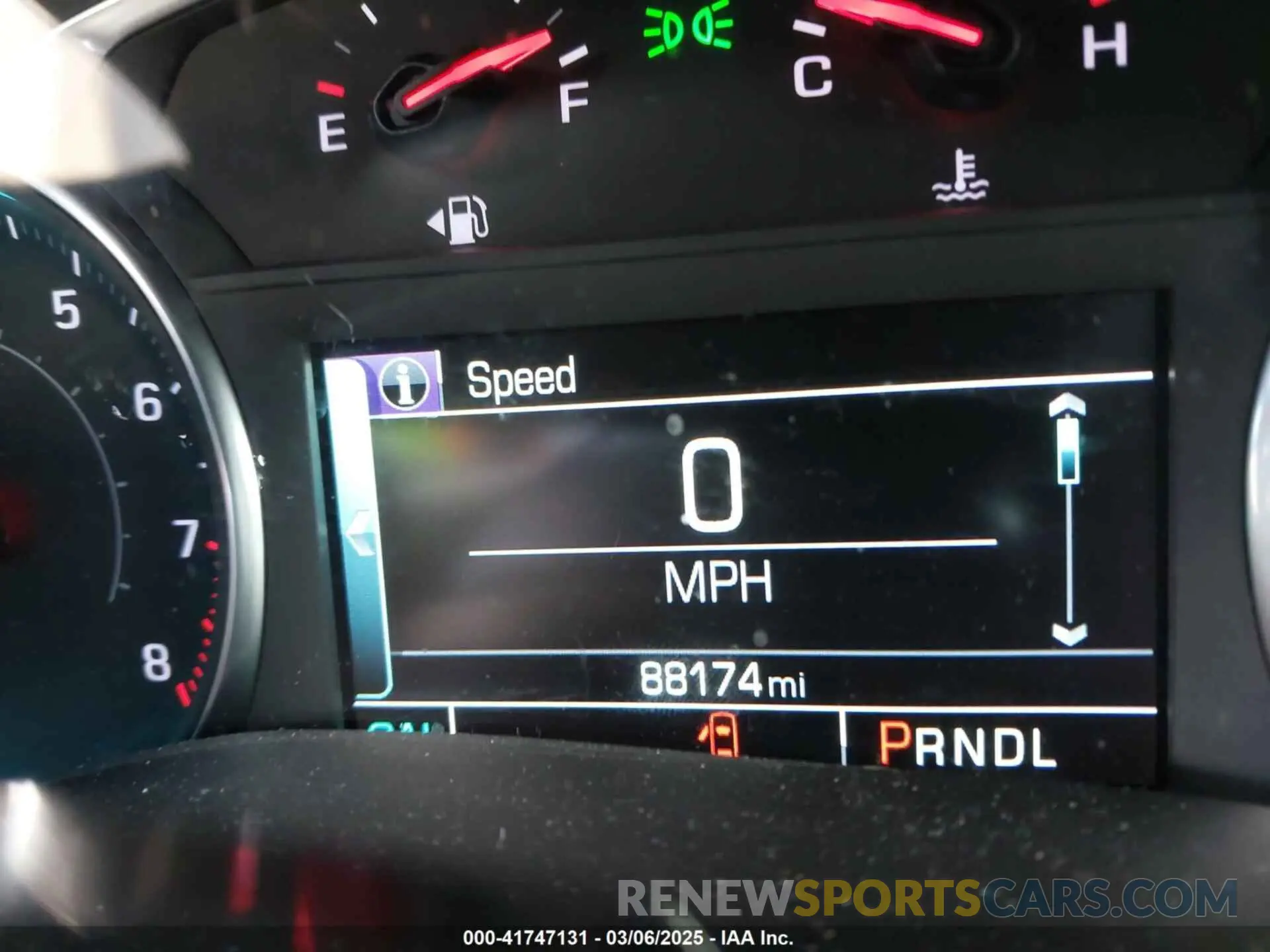 15 Photograph of a damaged car 1GNERGKW7KJ238096 CHEVROLET TRAVERSE 2019