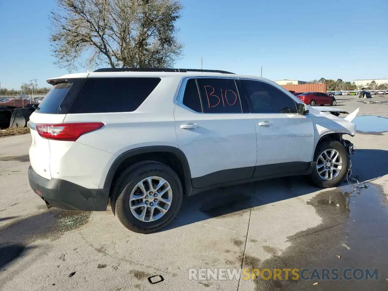 3 Photograph of a damaged car 1GNERGKW7KJ255576 CHEVROLET TRAVERSE 2019