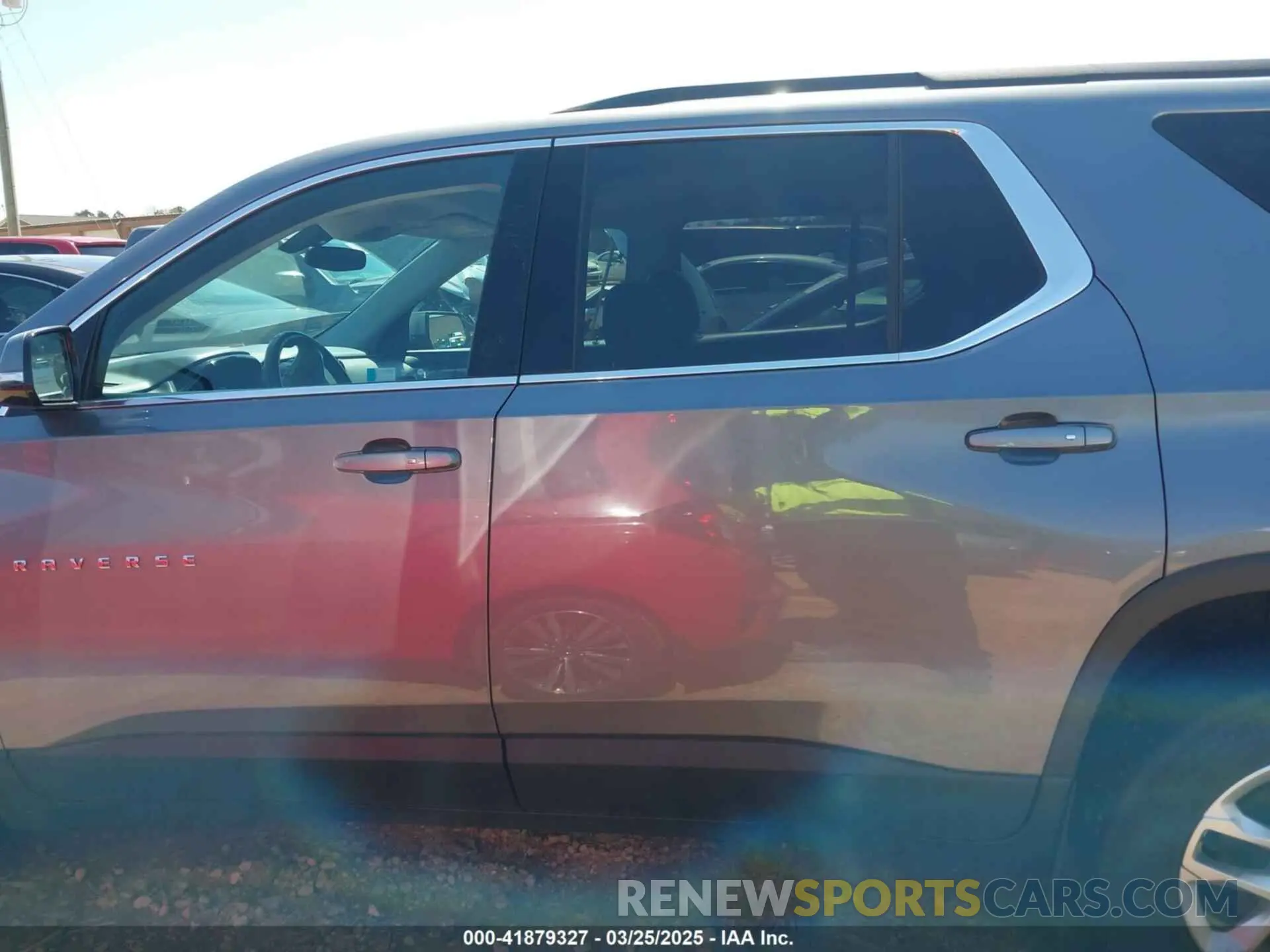 14 Photograph of a damaged car 1GNERGKW7KJ259627 CHEVROLET TRAVERSE 2019