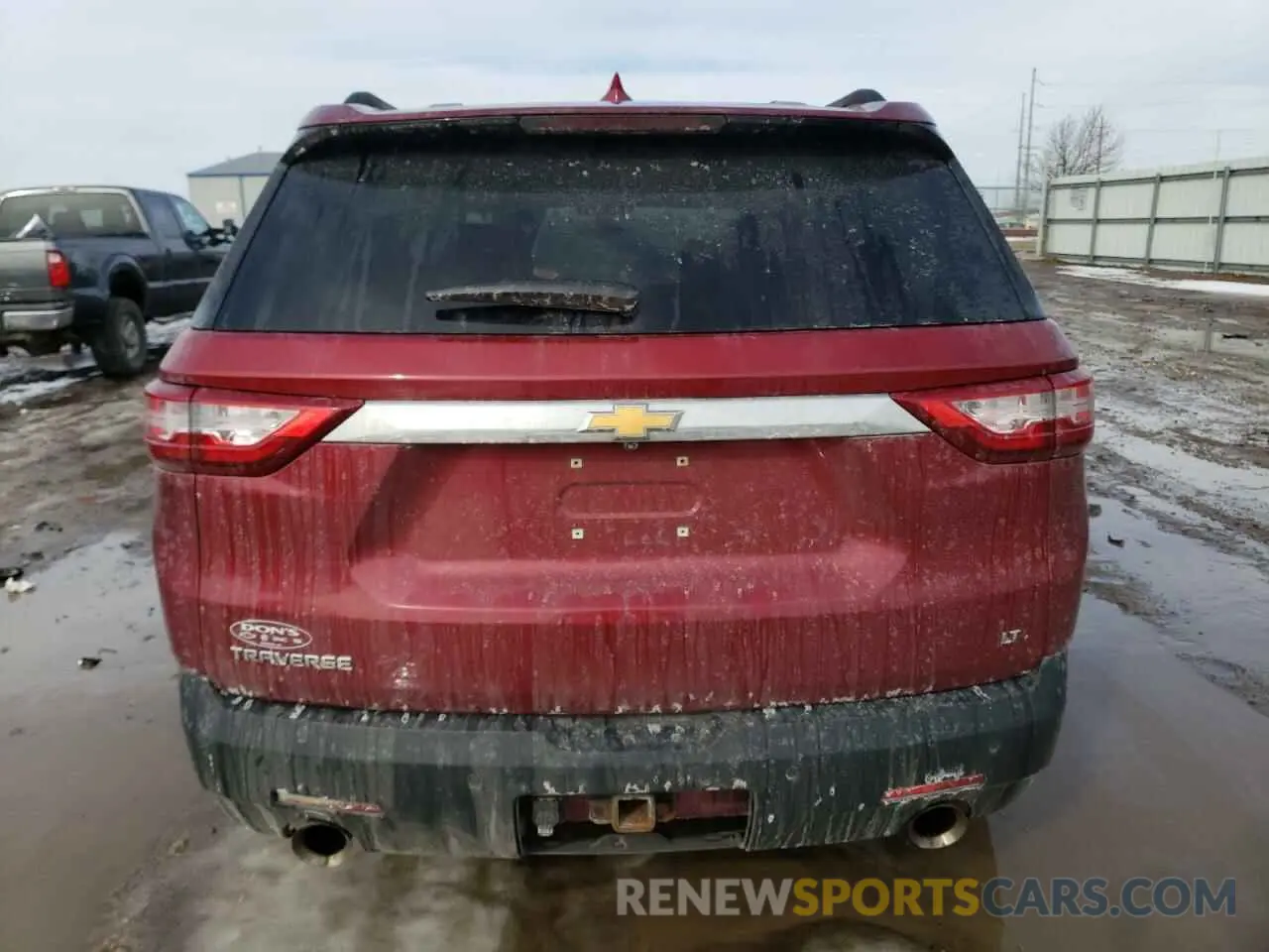 6 Photograph of a damaged car 1GNERGKW7KJ268196 CHEVROLET TRAVERSE 2019