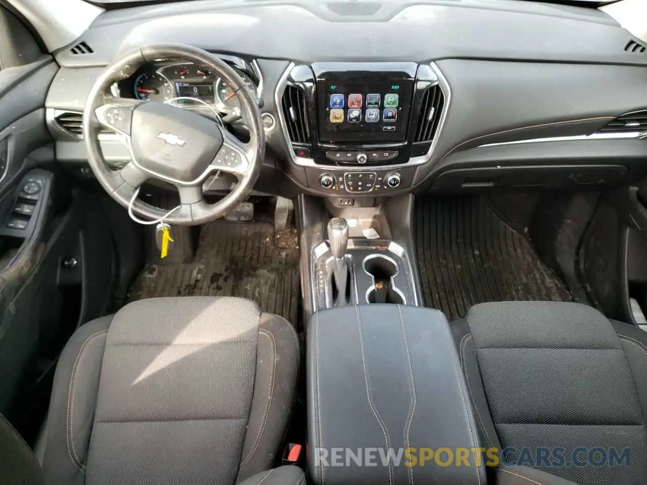 8 Photograph of a damaged car 1GNERGKW7KJ268196 CHEVROLET TRAVERSE 2019