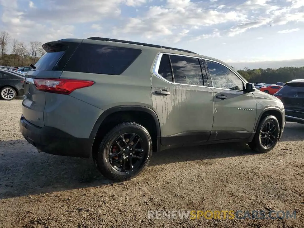 3 Photograph of a damaged car 1GNERGKW7KJ275083 CHEVROLET TRAVERSE 2019