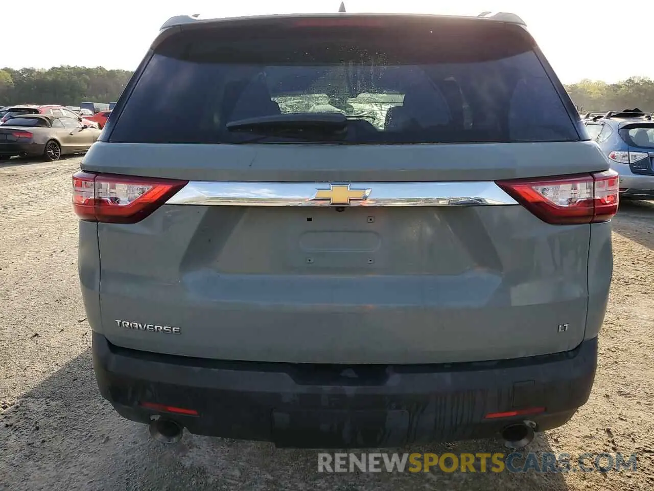 6 Photograph of a damaged car 1GNERGKW7KJ275083 CHEVROLET TRAVERSE 2019