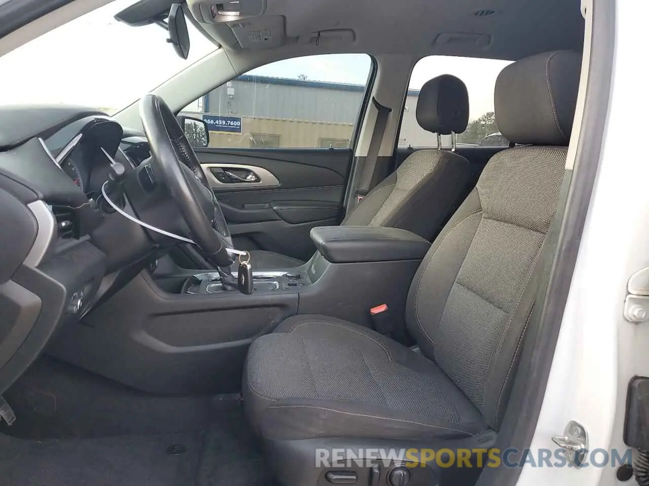 7 Photograph of a damaged car 1GNERGKW7KJ275083 CHEVROLET TRAVERSE 2019