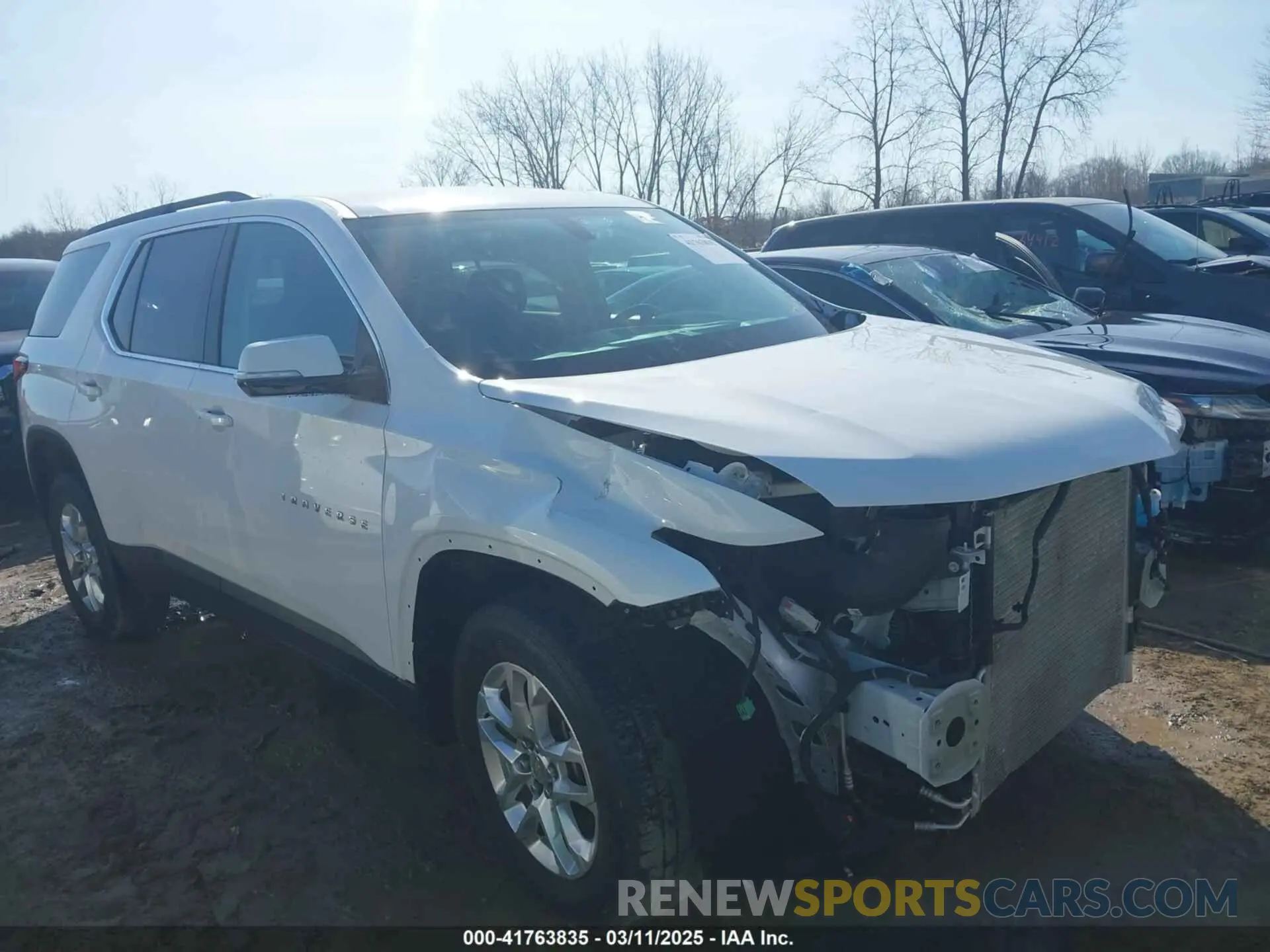 1 Photograph of a damaged car 1GNERGKW7KJ318482 CHEVROLET TRAVERSE 2019