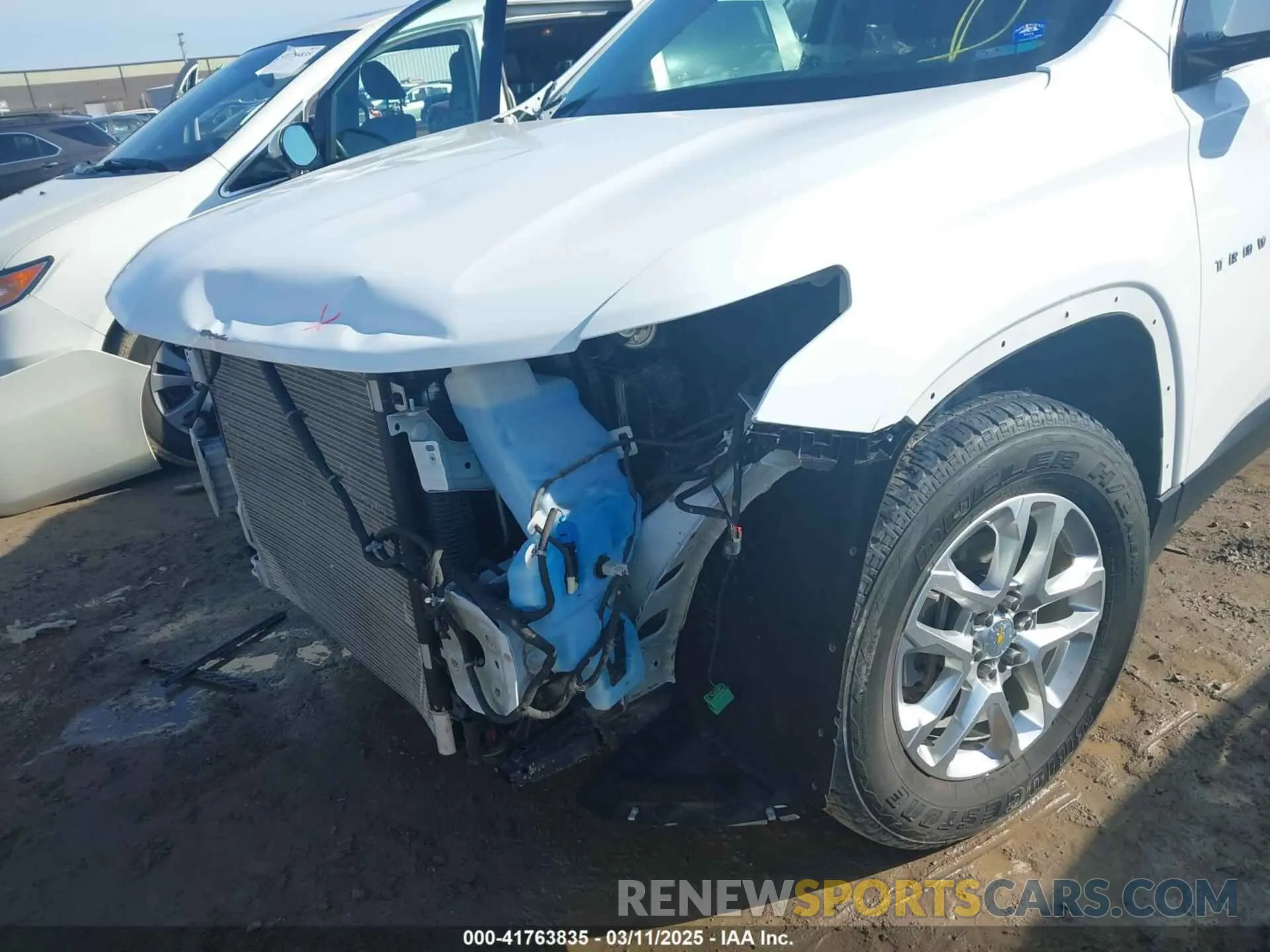6 Photograph of a damaged car 1GNERGKW7KJ318482 CHEVROLET TRAVERSE 2019