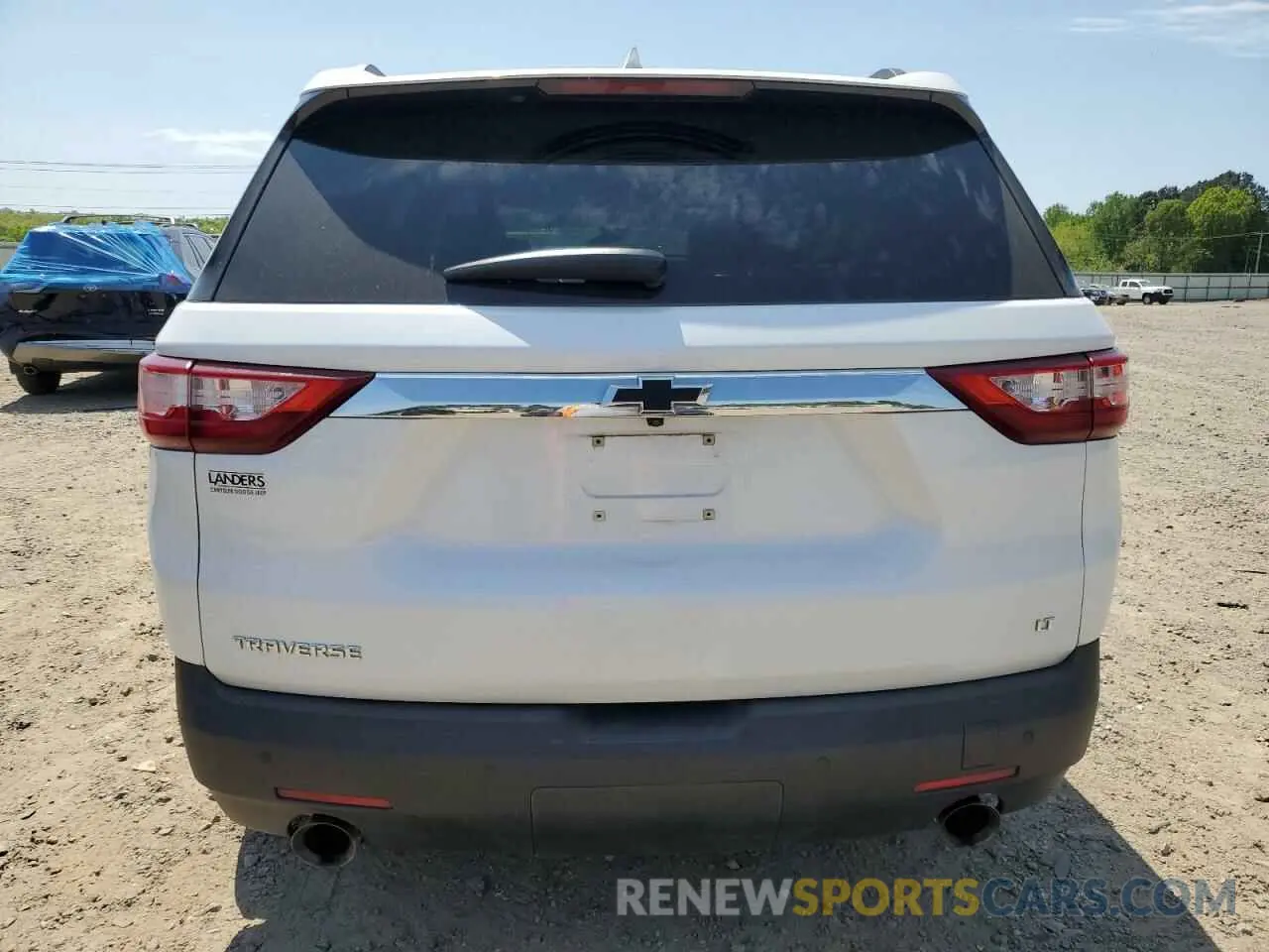 6 Photograph of a damaged car 1GNERGKW8KJ105380 CHEVROLET TRAVERSE 2019