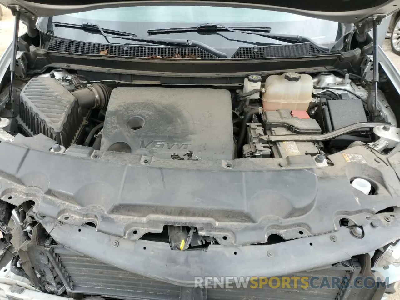 13 Photograph of a damaged car 1GNERGKW8KJ121580 CHEVROLET TRAVERSE 2019