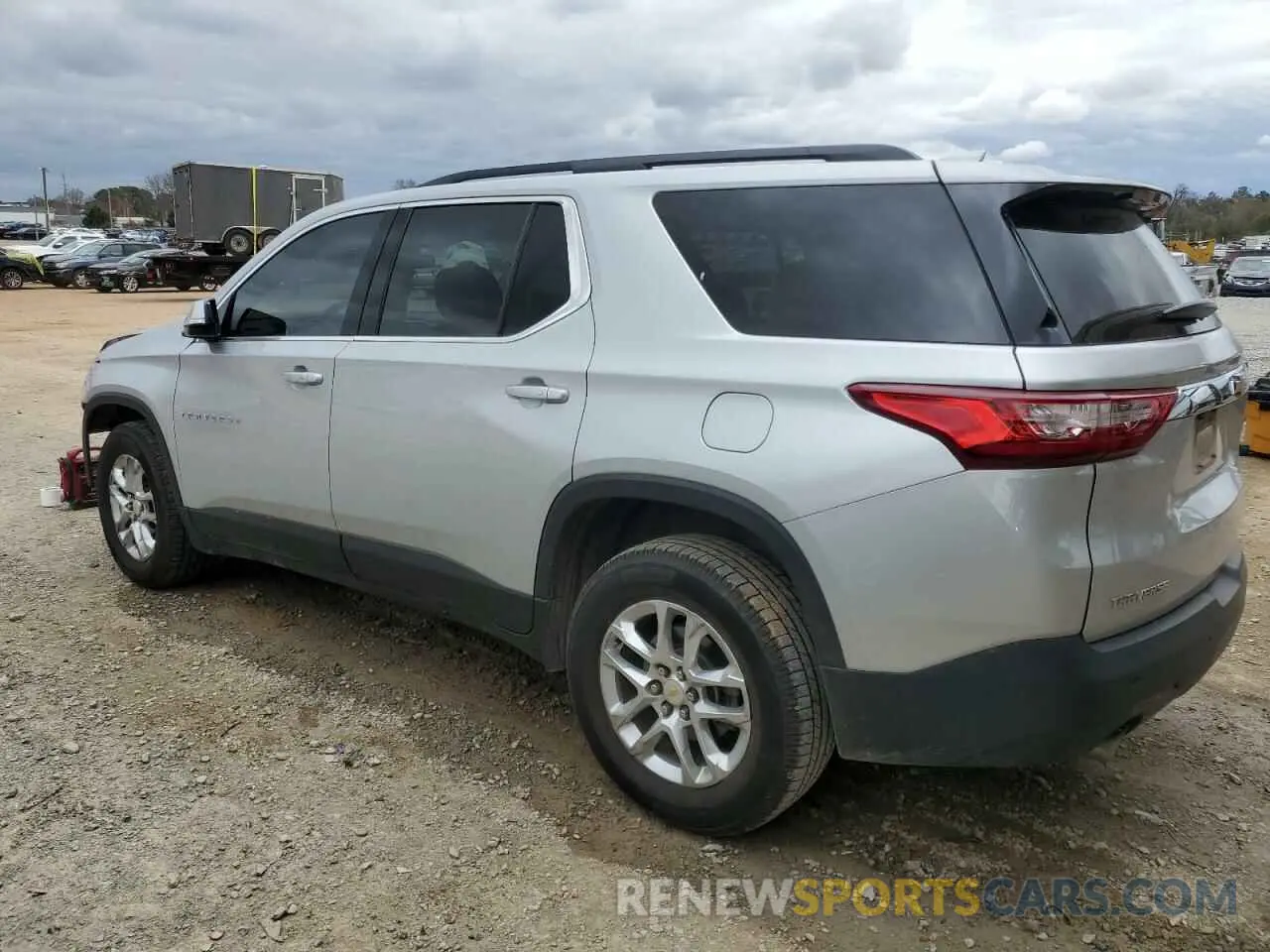 2 Photograph of a damaged car 1GNERGKW8KJ121580 CHEVROLET TRAVERSE 2019