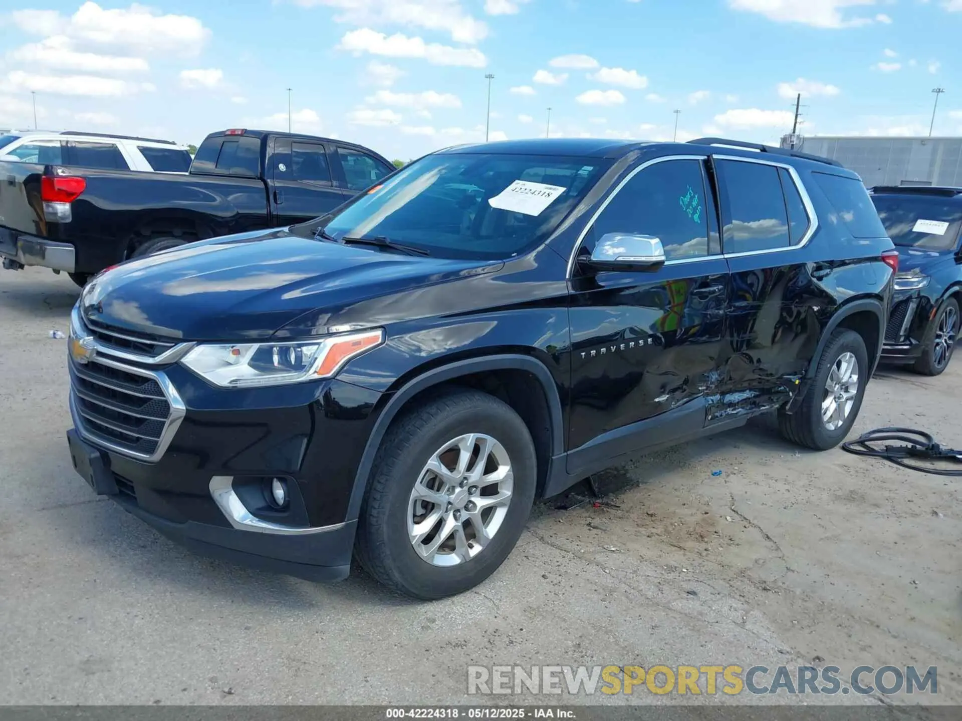 2 Photograph of a damaged car 1GNERGKW8KJ138606 CHEVROLET TRAVERSE 2019