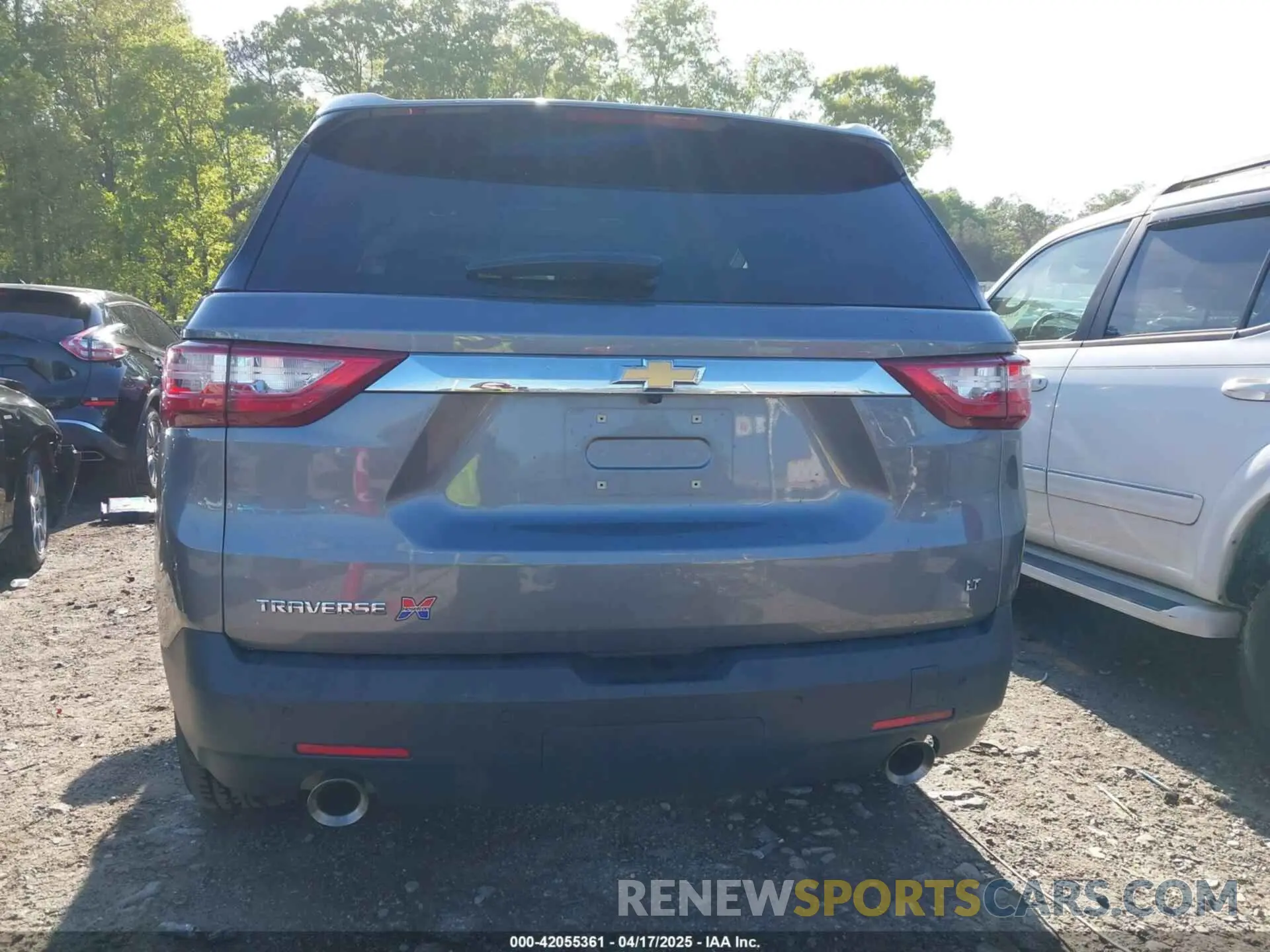16 Photograph of a damaged car 1GNERGKW8KJ139433 CHEVROLET TRAVERSE 2019