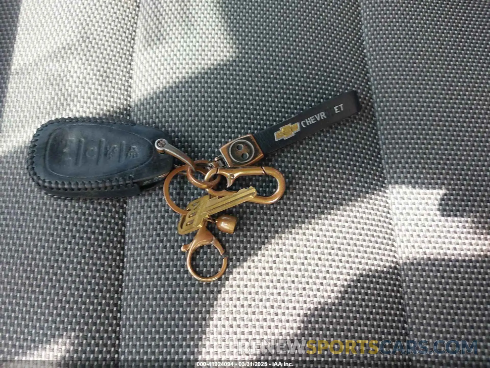 11 Photograph of a damaged car 1GNERGKW8KJ155843 CHEVROLET TRAVERSE 2019