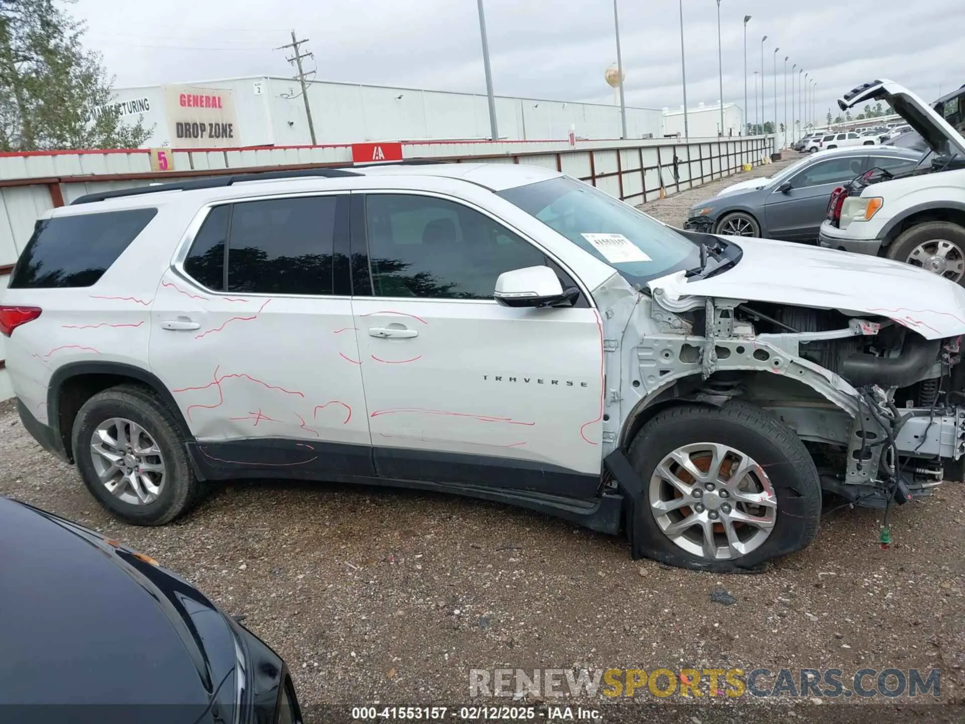 14 Photograph of a damaged car 1GNERGKW8KJ171606 CHEVROLET TRAVERSE 2019