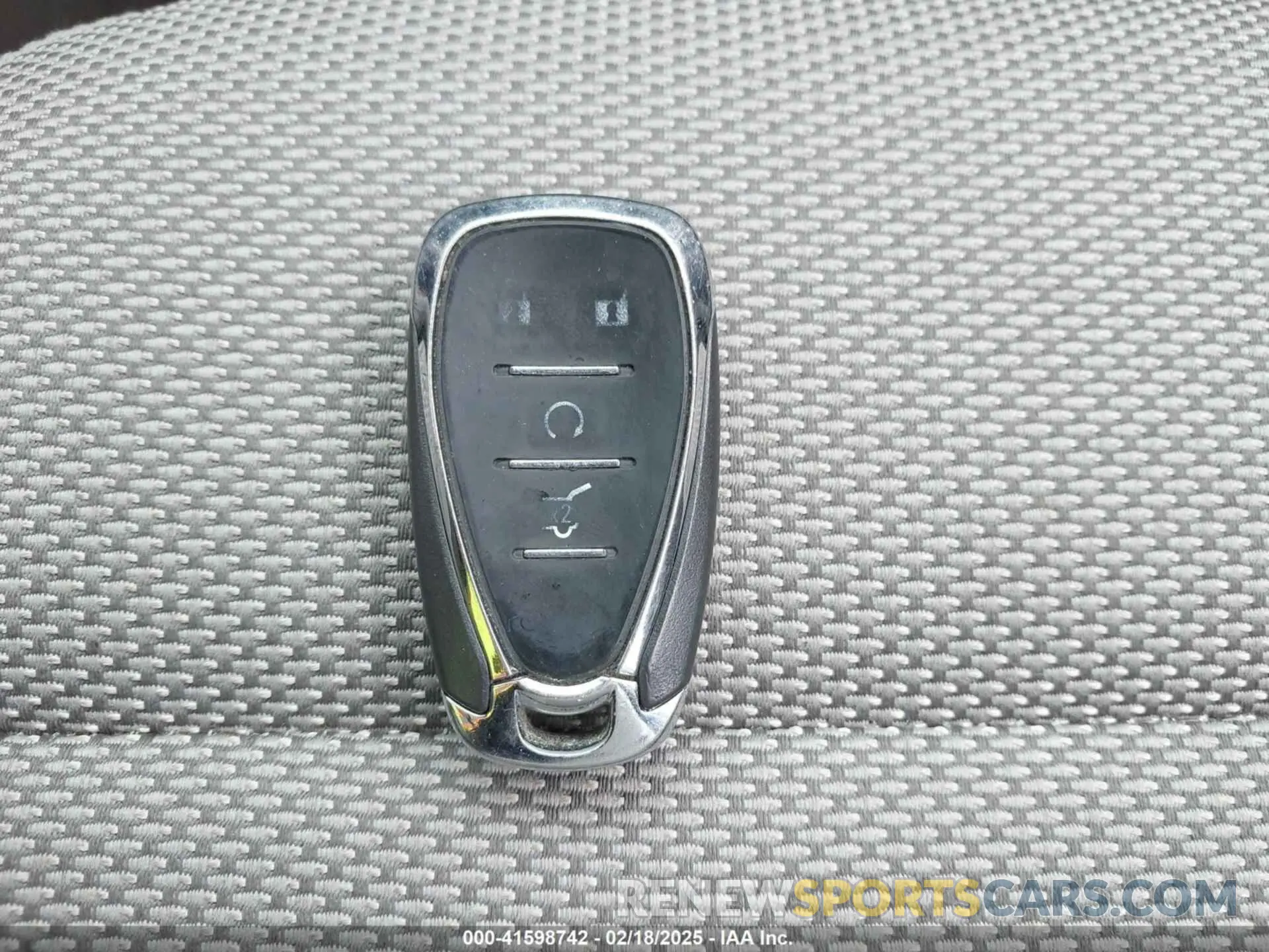 11 Photograph of a damaged car 1GNERGKW8KJ249981 CHEVROLET TRAVERSE 2019