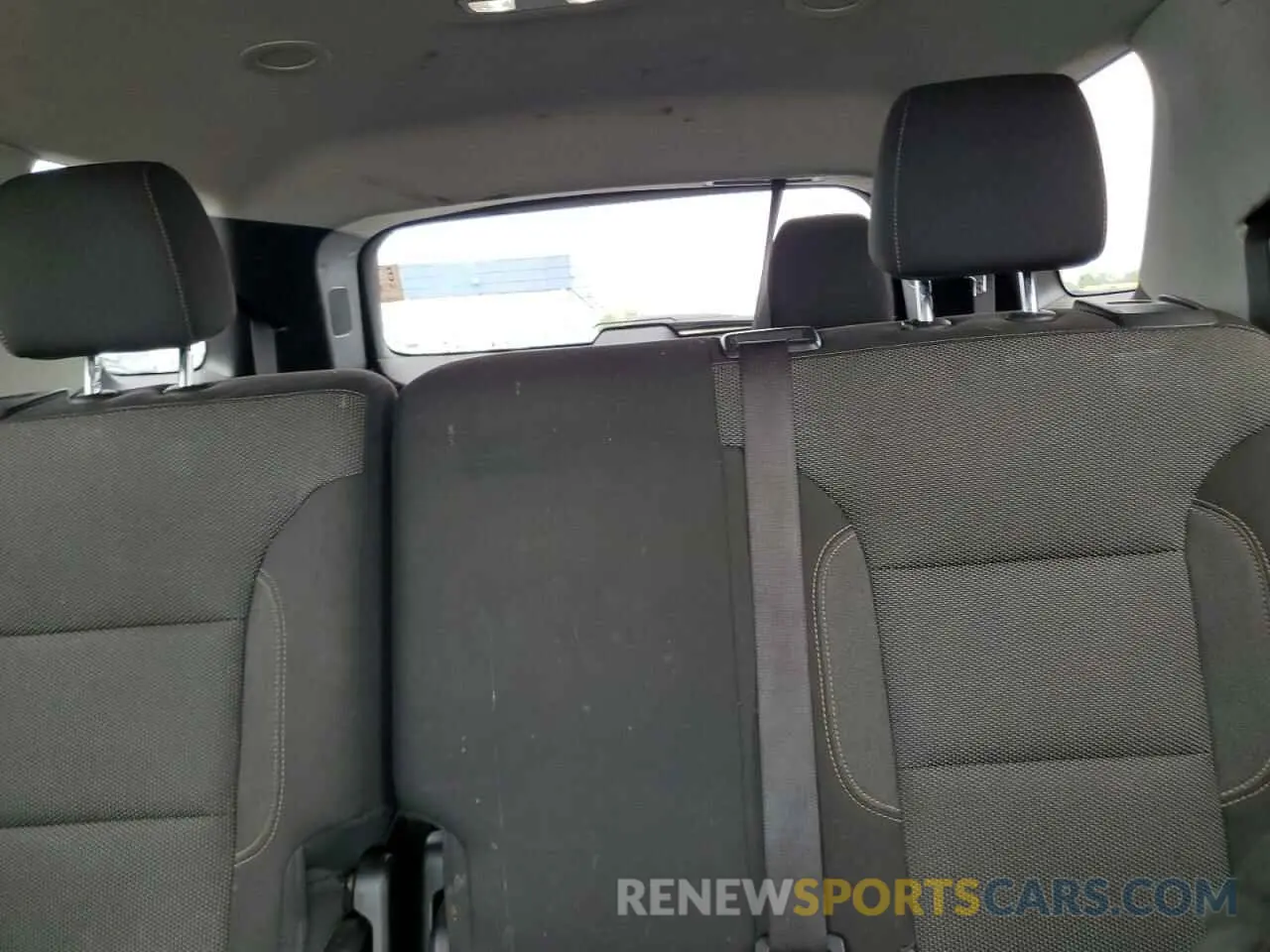 10 Photograph of a damaged car 1GNERGKW8KJ258275 CHEVROLET TRAVERSE 2019