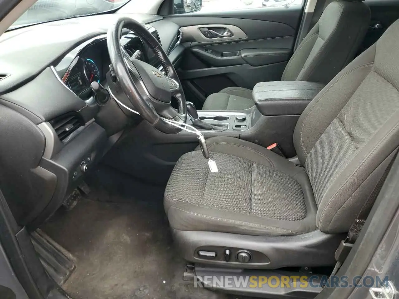7 Photograph of a damaged car 1GNERGKW8KJ258275 CHEVROLET TRAVERSE 2019