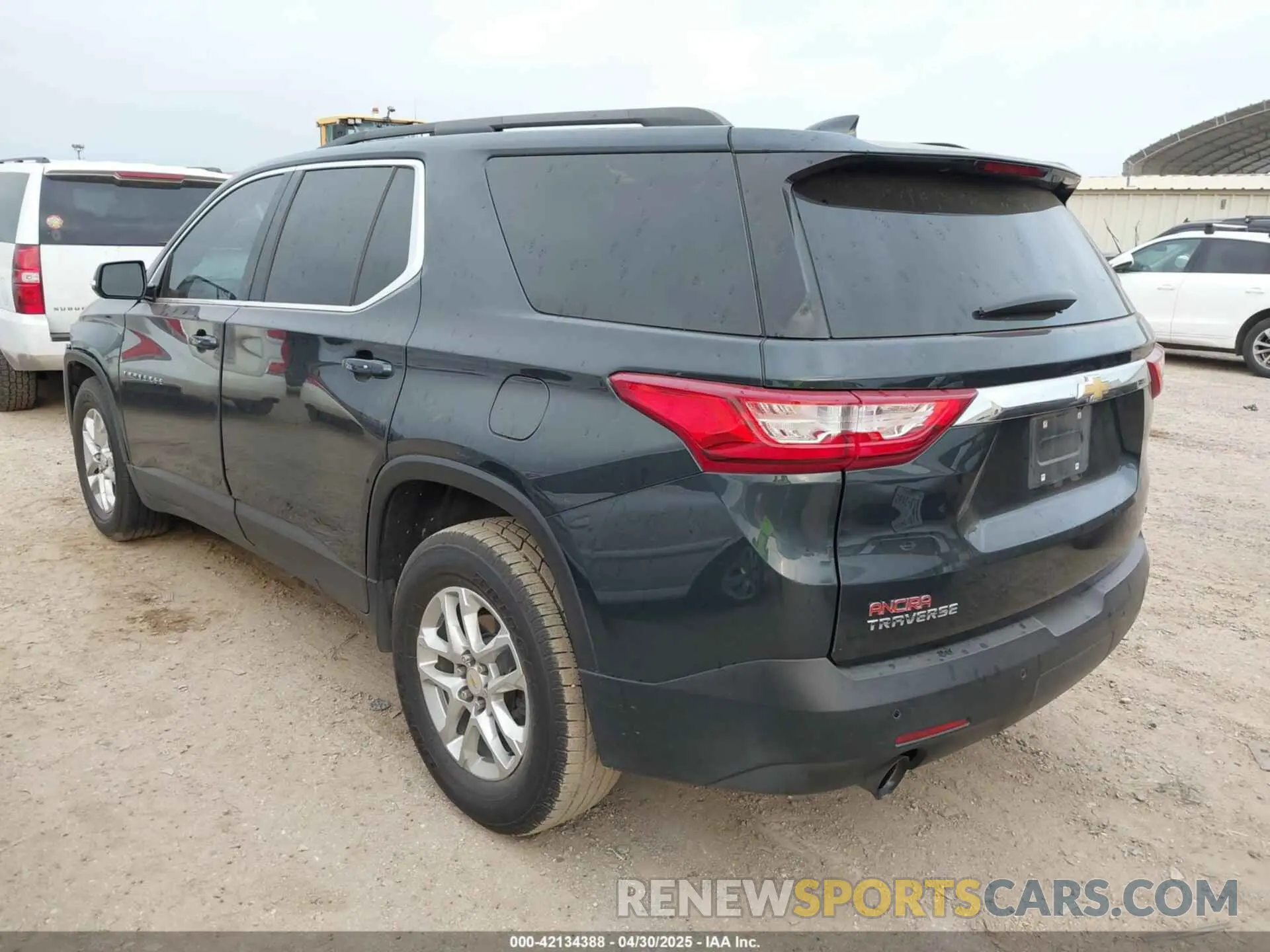 3 Photograph of a damaged car 1GNERGKW8KJ277957 CHEVROLET TRAVERSE 2019