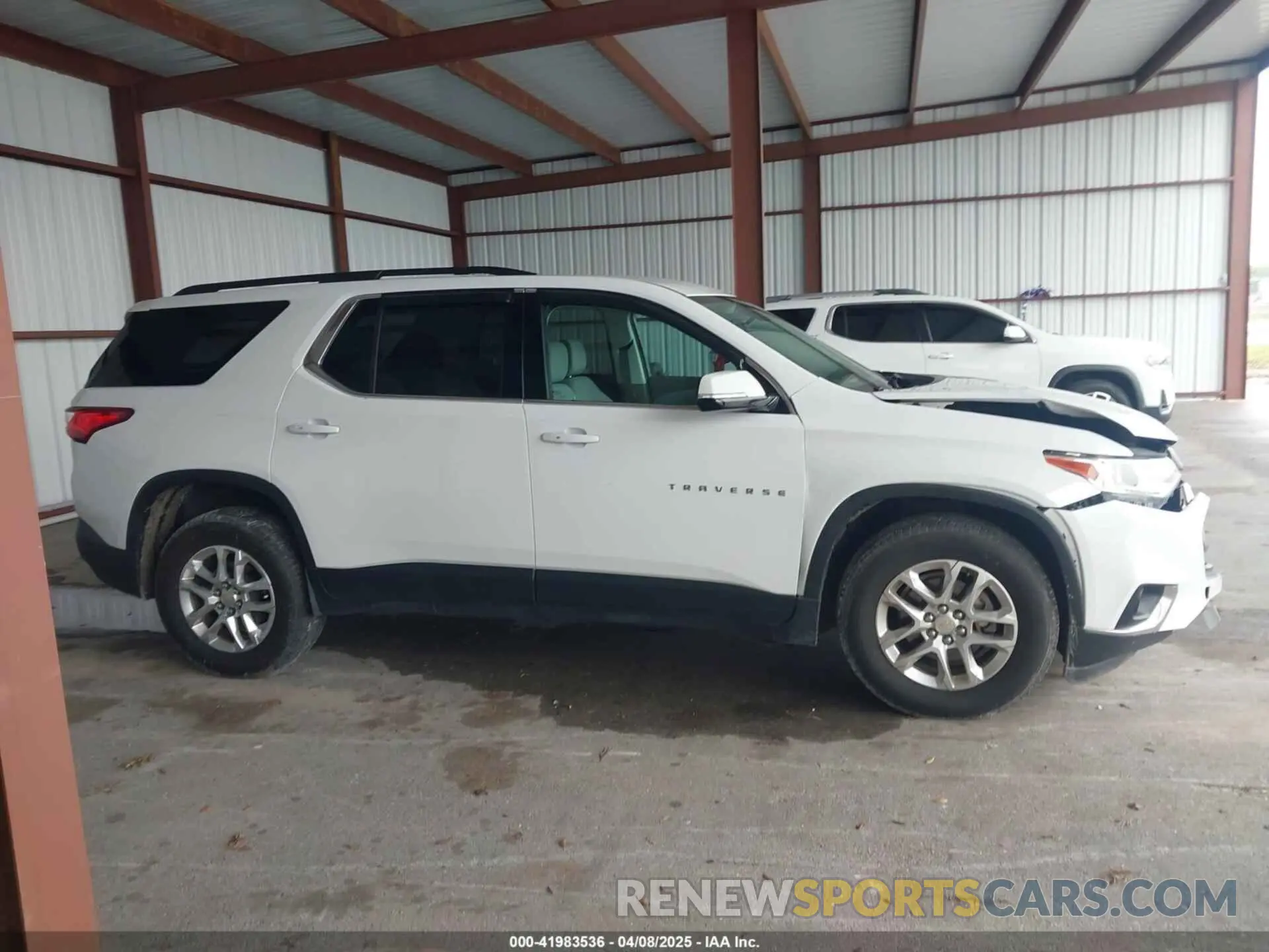 13 Photograph of a damaged car 1GNERGKW8KJ290689 CHEVROLET TRAVERSE 2019