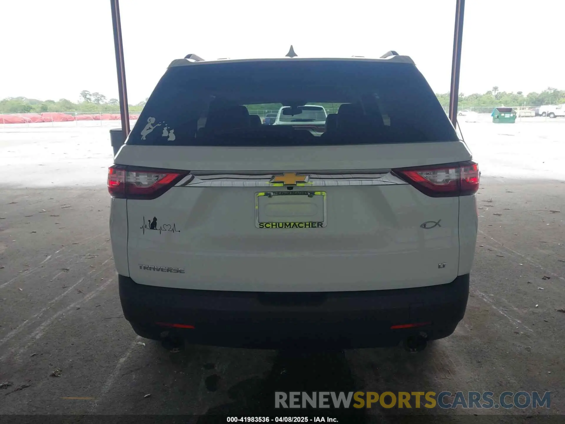 16 Photograph of a damaged car 1GNERGKW8KJ290689 CHEVROLET TRAVERSE 2019