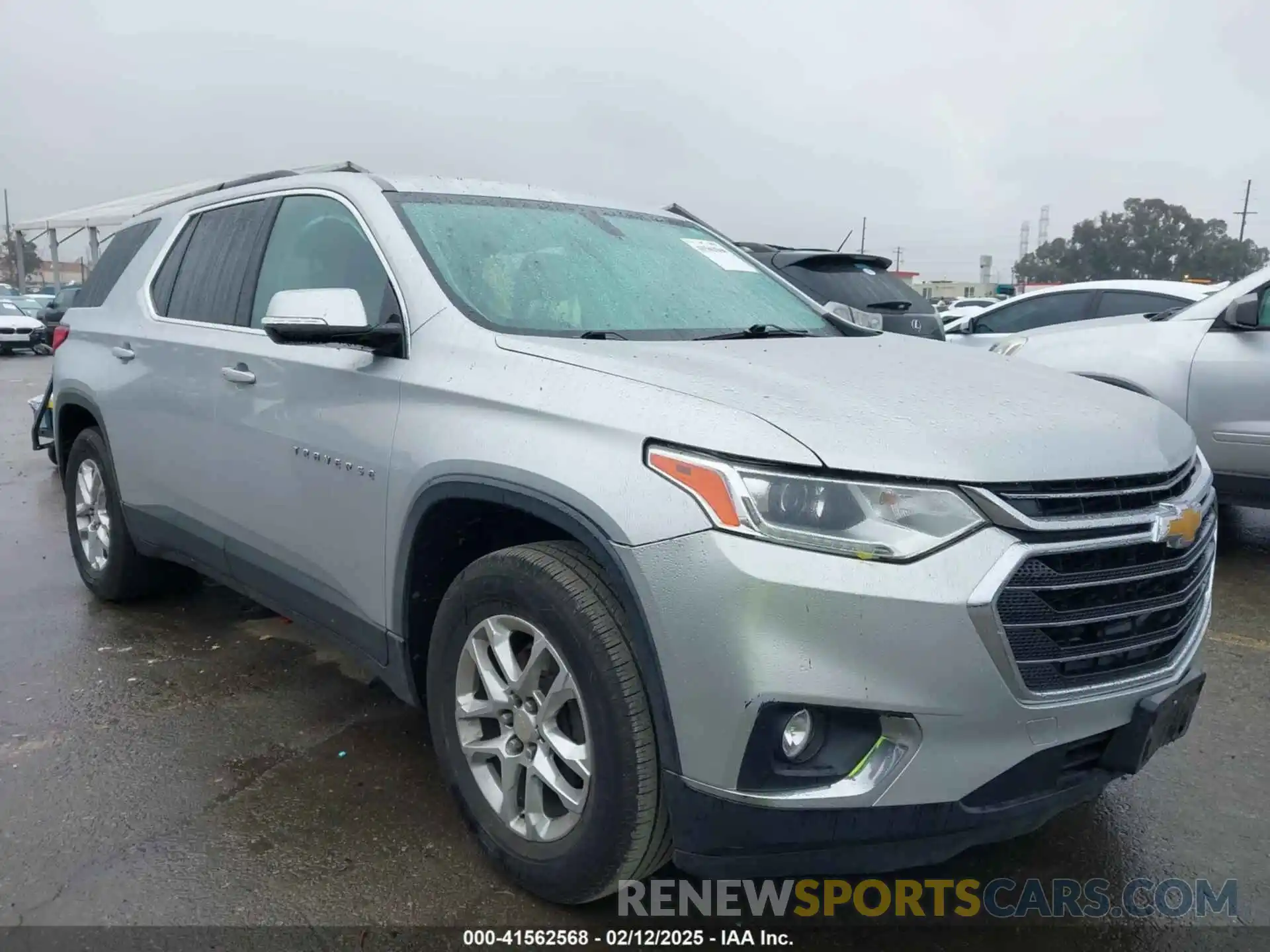 1 Photograph of a damaged car 1GNERGKW9KJ120342 CHEVROLET TRAVERSE 2019