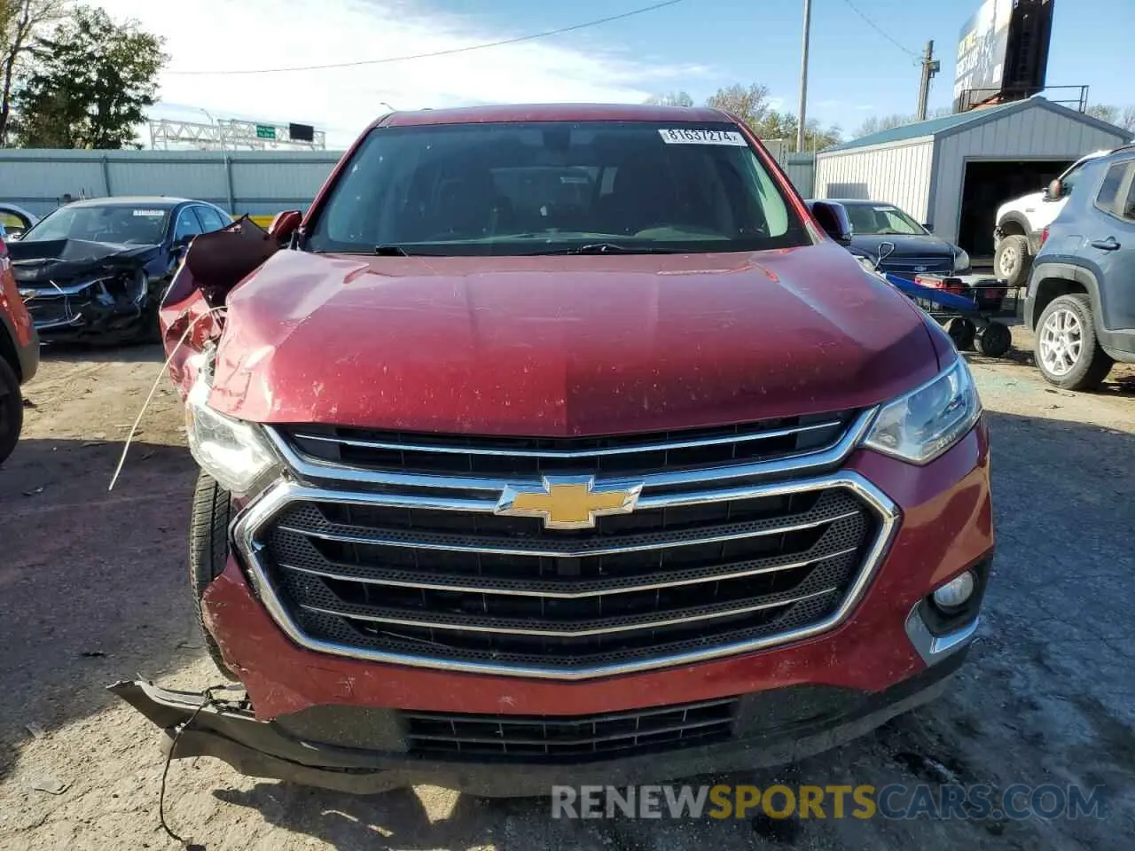5 Photograph of a damaged car 1GNERGKW9KJ143328 CHEVROLET TRAVERSE 2019