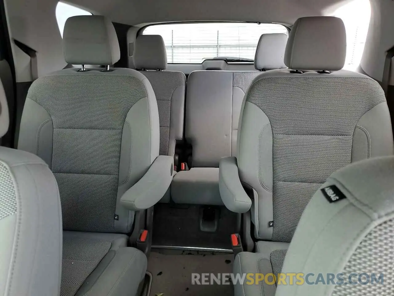 10 Photograph of a damaged car 1GNERGKW9KJ201891 CHEVROLET TRAVERSE 2019