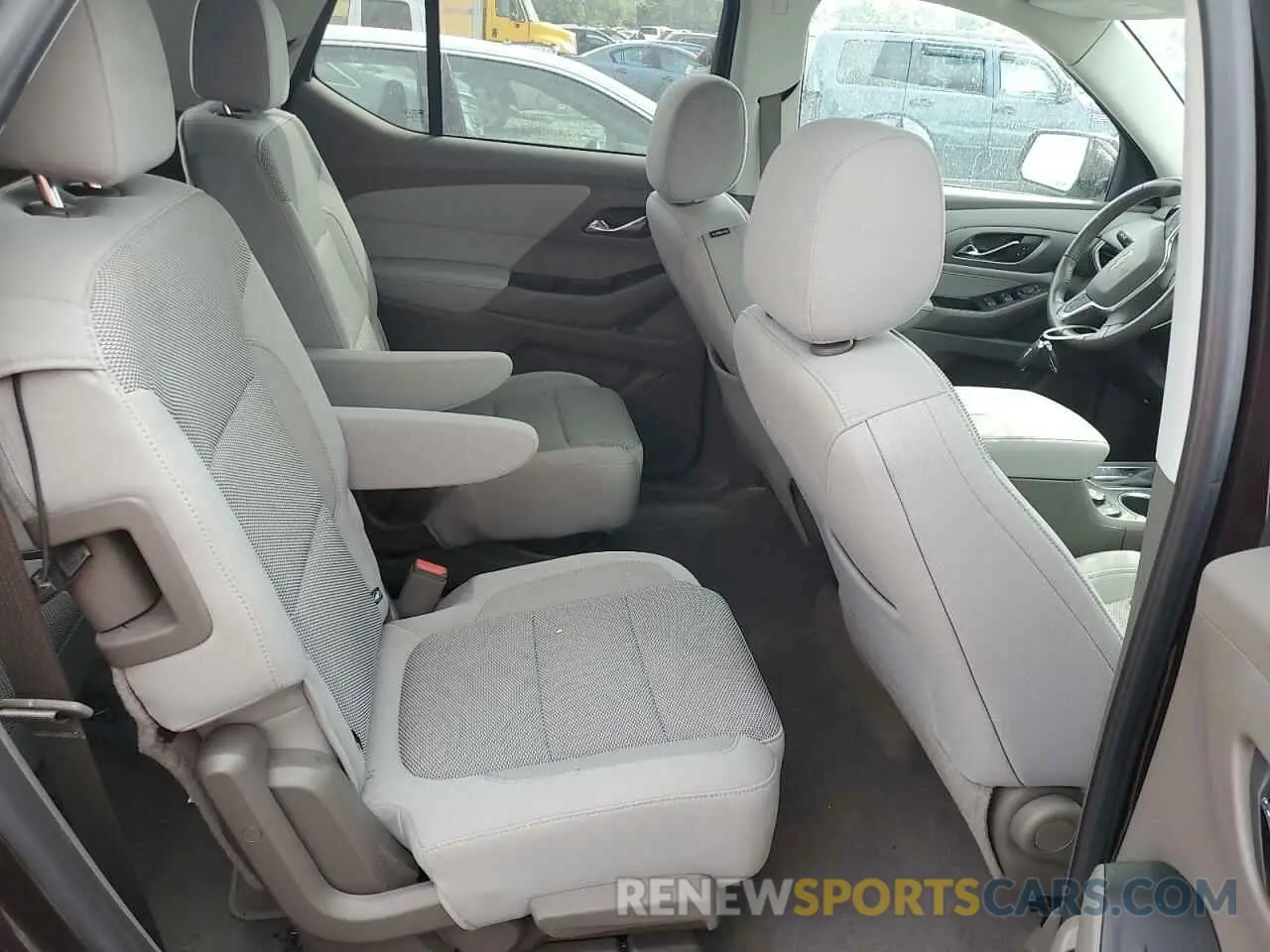 11 Photograph of a damaged car 1GNERGKW9KJ201891 CHEVROLET TRAVERSE 2019