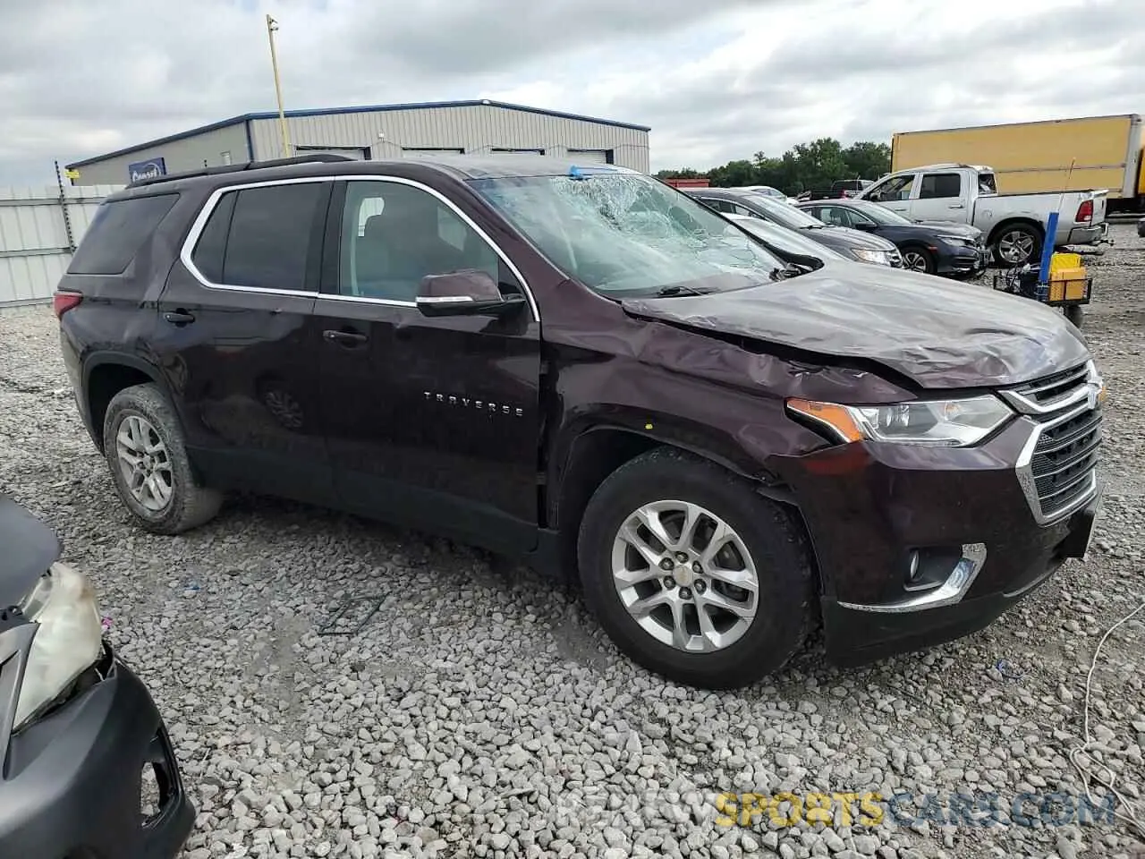 4 Photograph of a damaged car 1GNERGKW9KJ201891 CHEVROLET TRAVERSE 2019