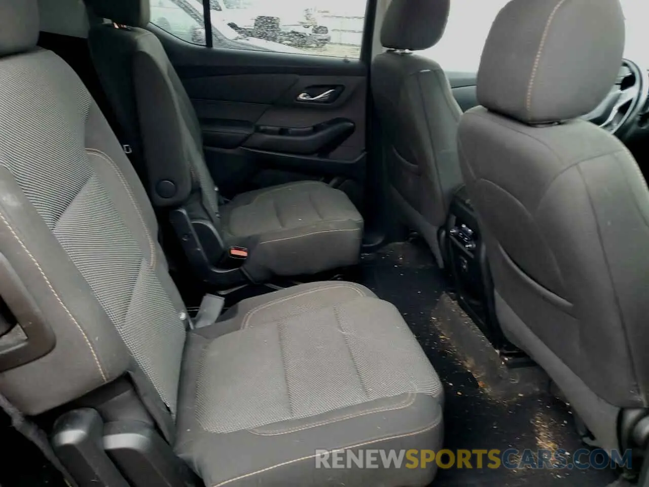 11 Photograph of a damaged car 1GNERGKW9KJ217962 CHEVROLET TRAVERSE 2019