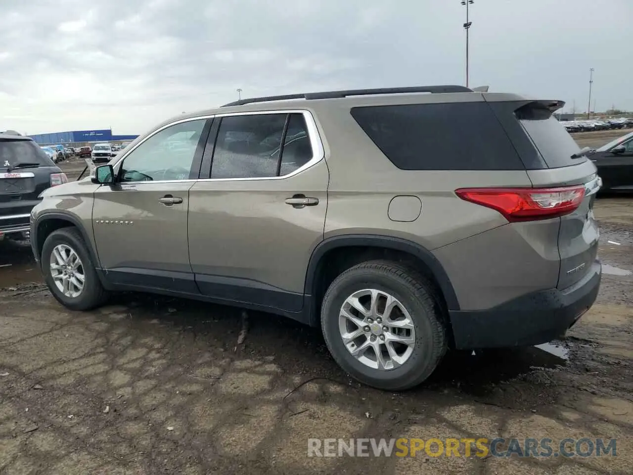 2 Photograph of a damaged car 1GNERGKW9KJ217962 CHEVROLET TRAVERSE 2019