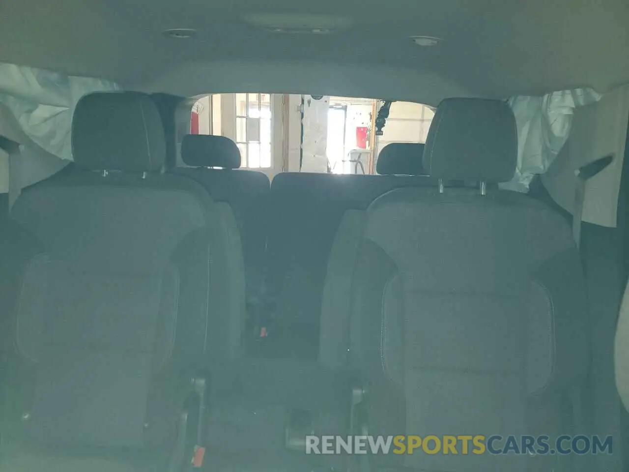 10 Photograph of a damaged car 1GNERGKW9KJ287140 CHEVROLET TRAVERSE 2019