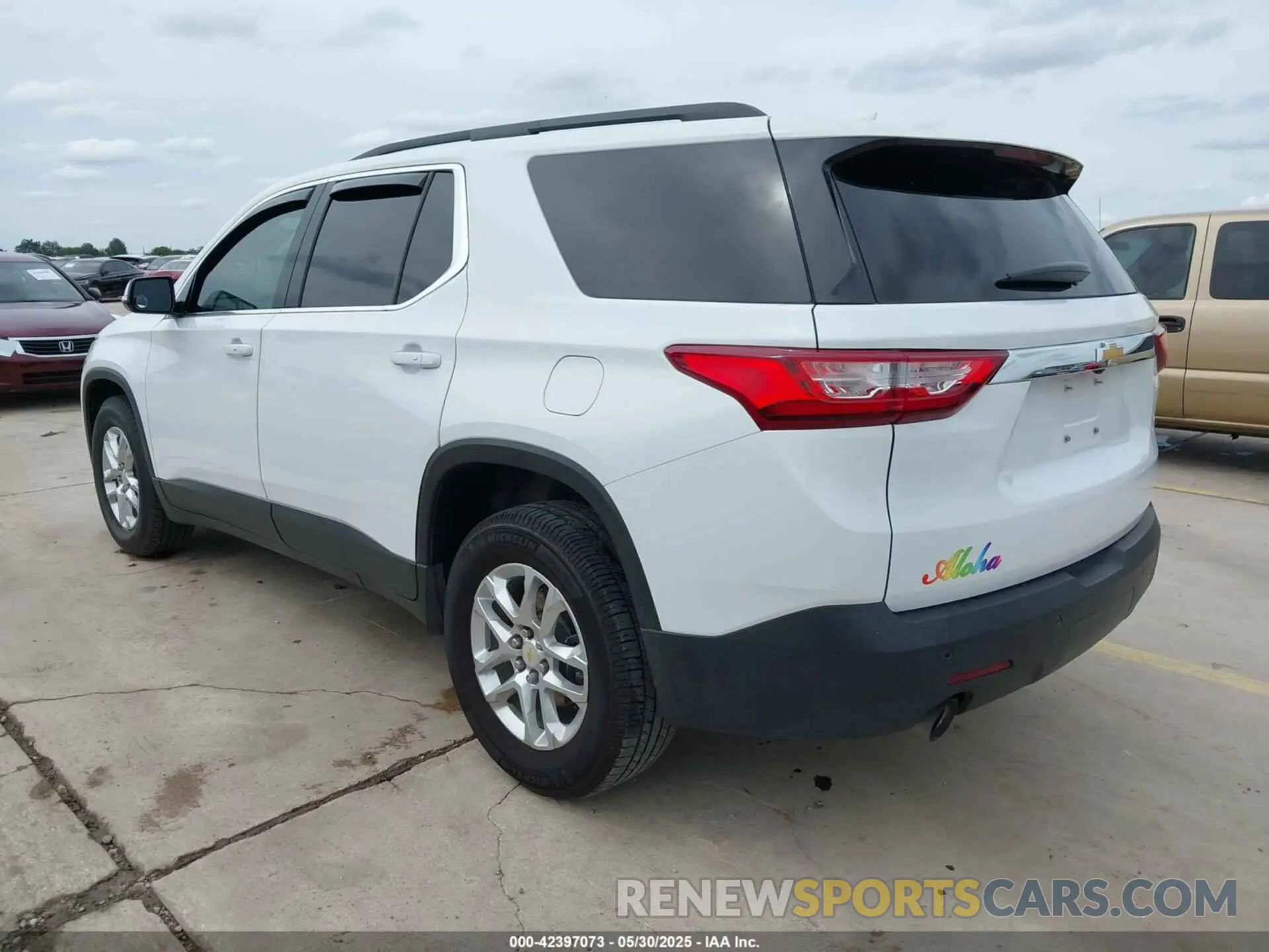 3 Photograph of a damaged car 1GNERGKW9KJ296145 CHEVROLET TRAVERSE 2019