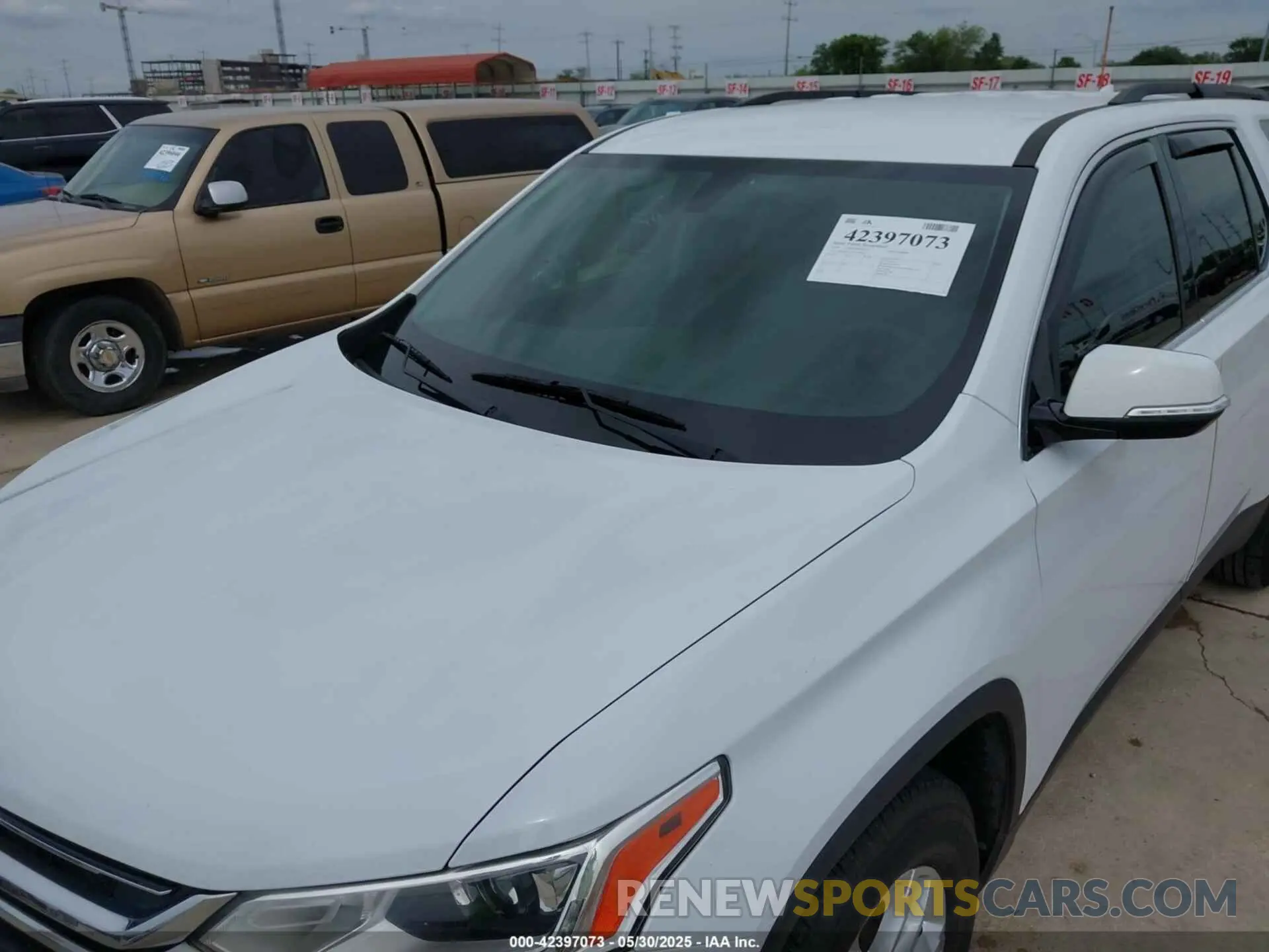 6 Photograph of a damaged car 1GNERGKW9KJ296145 CHEVROLET TRAVERSE 2019