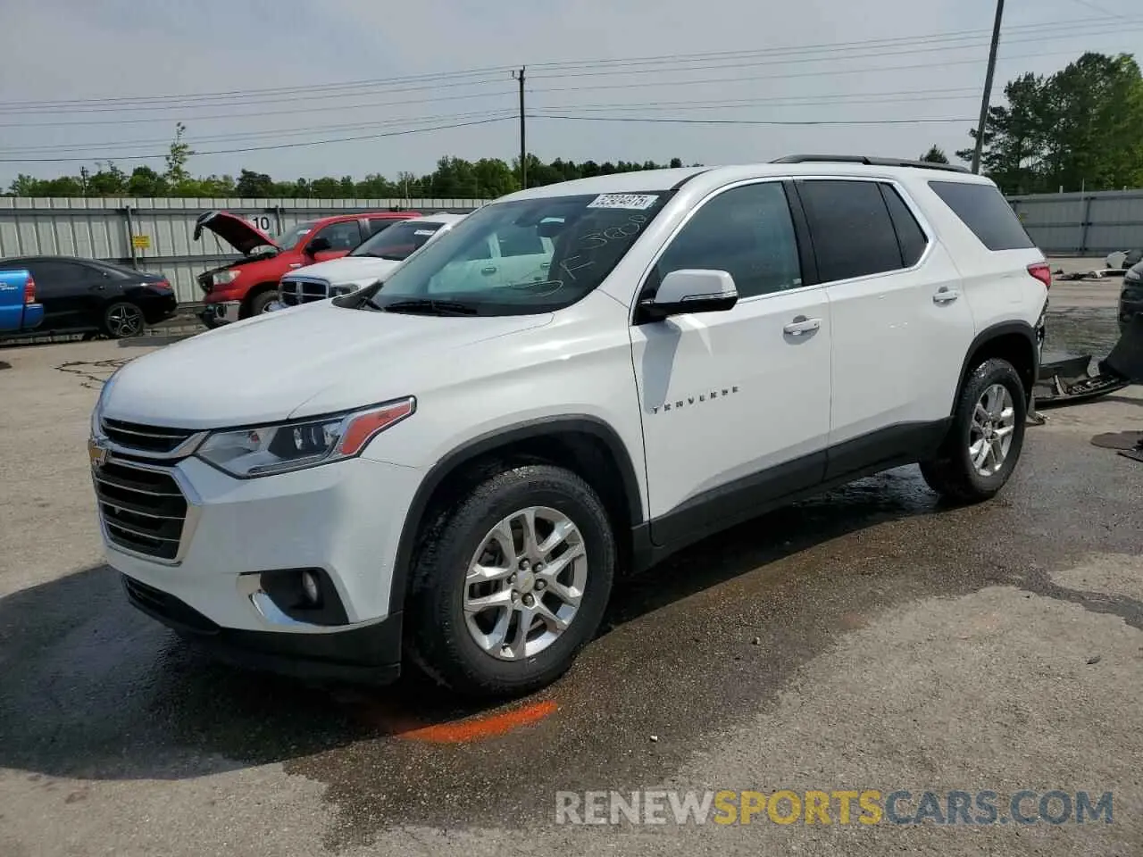 1 Photograph of a damaged car 1GNERGKWXKJ244331 CHEVROLET TRAVERSE 2019