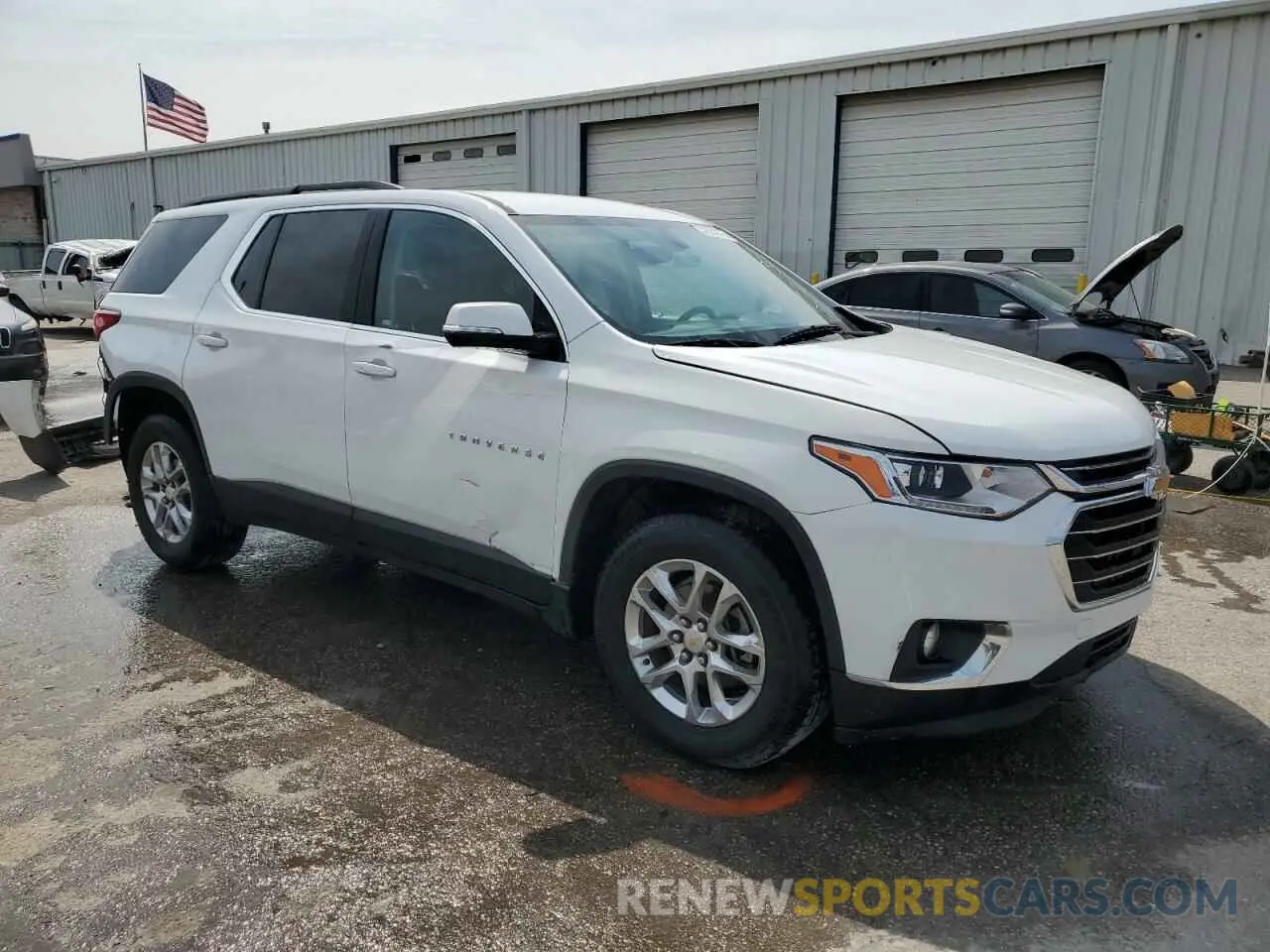 4 Photograph of a damaged car 1GNERGKWXKJ244331 CHEVROLET TRAVERSE 2019