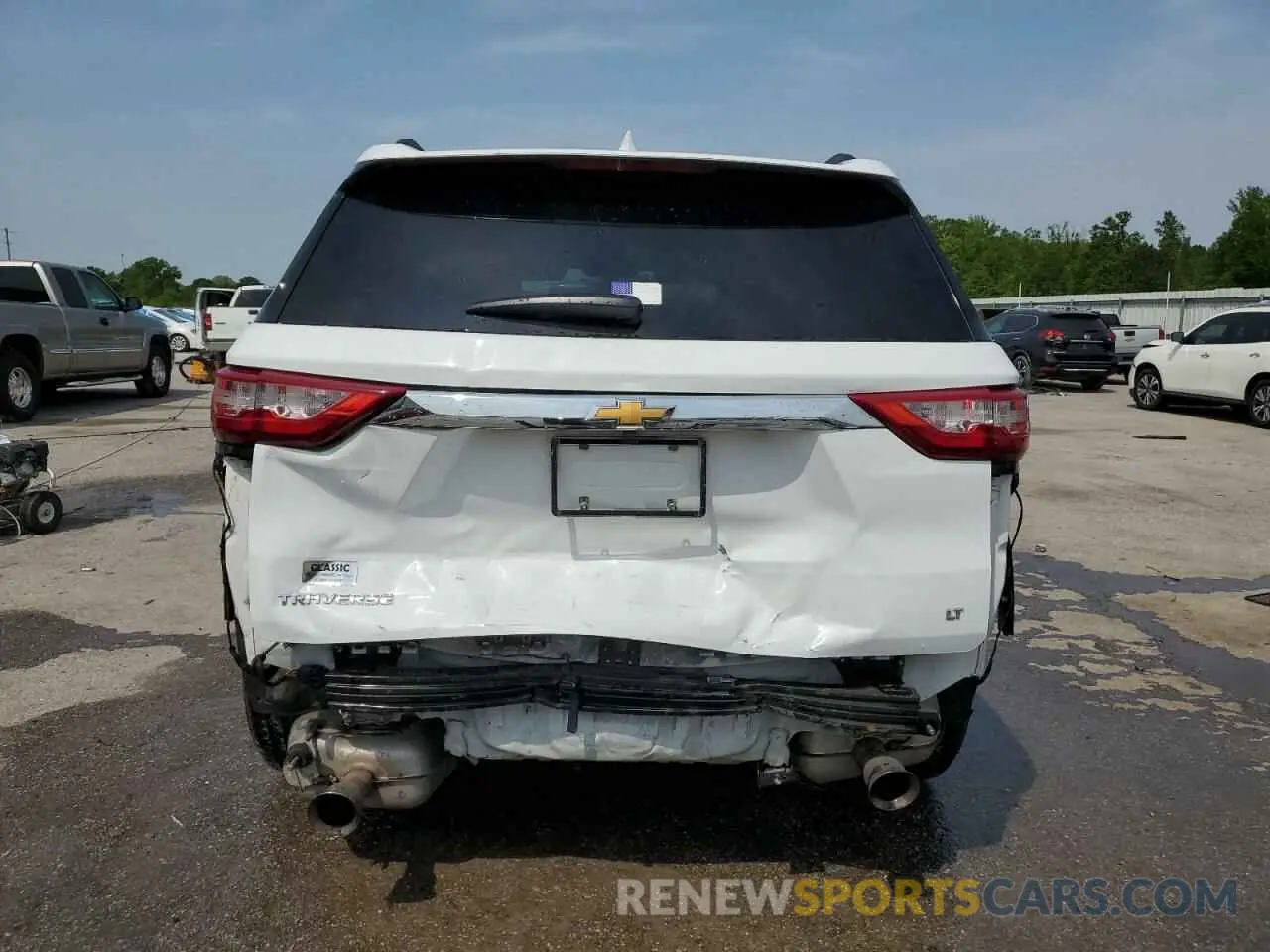 6 Photograph of a damaged car 1GNERGKWXKJ244331 CHEVROLET TRAVERSE 2019