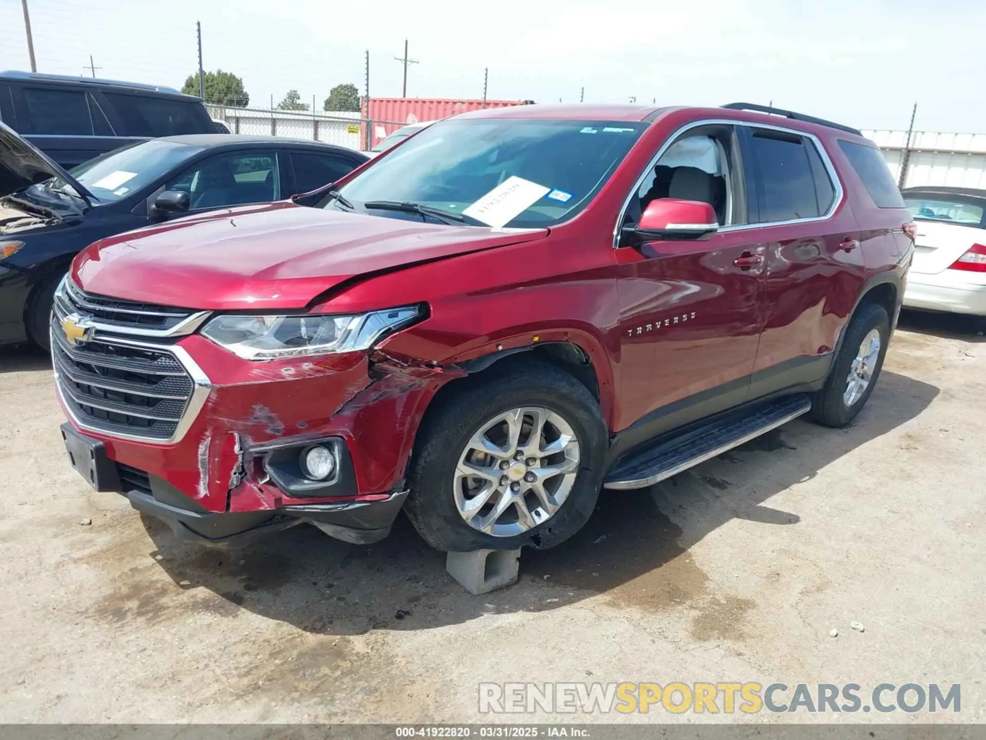 2 Photograph of a damaged car 1GNERGKWXKJ256379 CHEVROLET TRAVERSE 2019