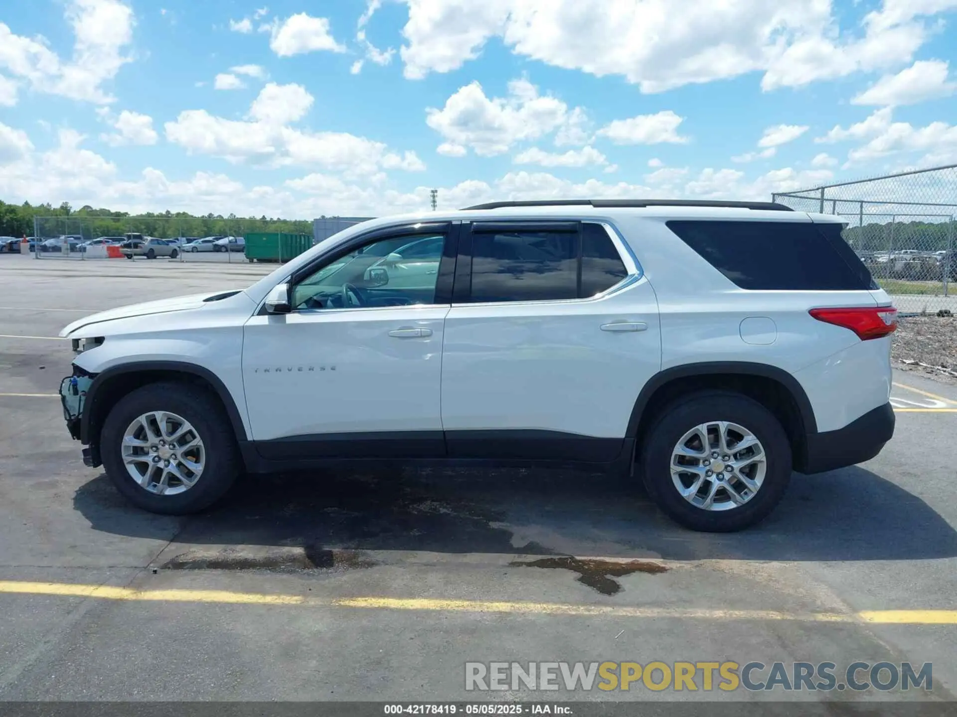 15 Photograph of a damaged car 1GNERHKW0KJ221310 CHEVROLET TRAVERSE 2019