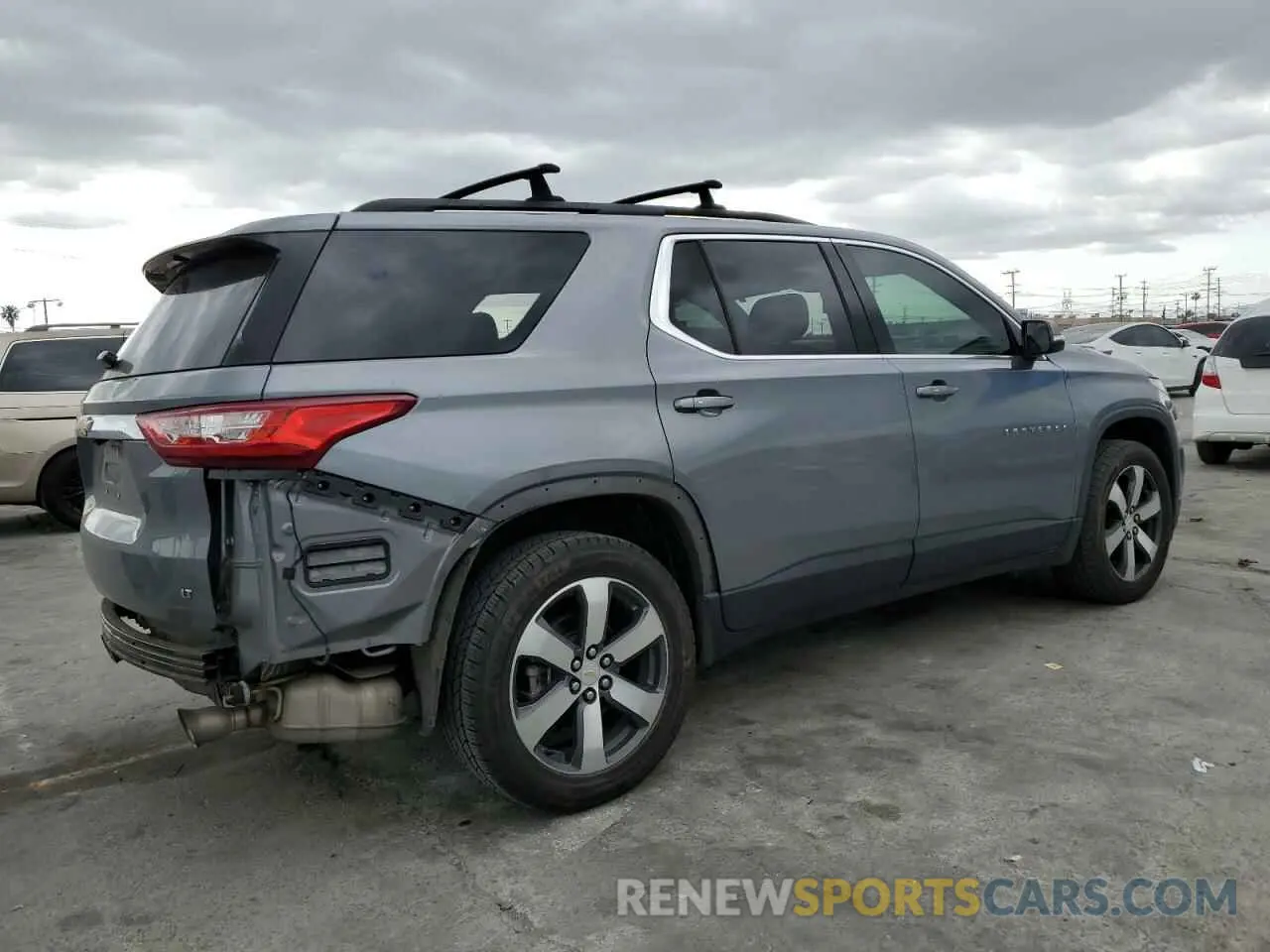 3 Photograph of a damaged car 1GNERHKW0KJ243274 CHEVROLET TRAVERSE 2019