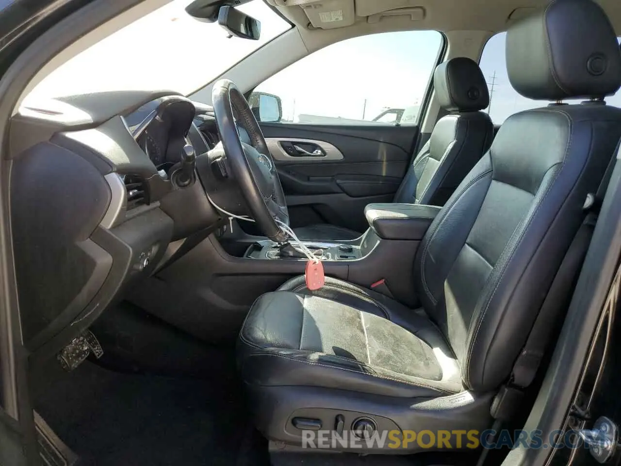 7 Photograph of a damaged car 1GNERHKW0KJ273813 CHEVROLET TRAVERSE 2019