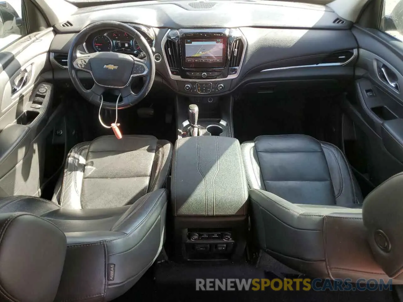 8 Photograph of a damaged car 1GNERHKW0KJ273813 CHEVROLET TRAVERSE 2019