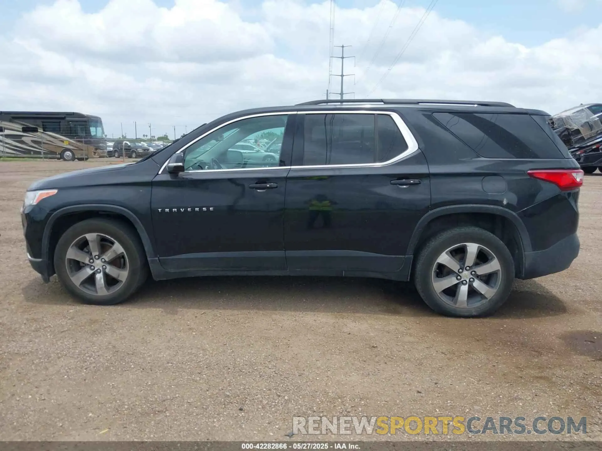 13 Photograph of a damaged car 1GNERHKW1KJ130000 CHEVROLET TRAVERSE 2019