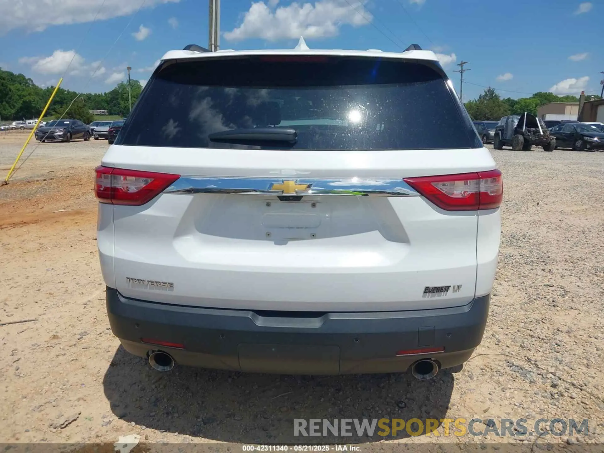 16 Photograph of a damaged car 1GNERHKW1KJ193338 CHEVROLET TRAVERSE 2019