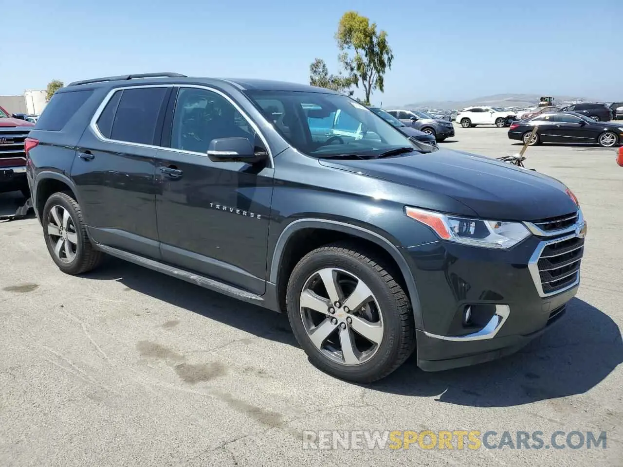 4 Photograph of a damaged car 1GNERHKW2KJ162552 CHEVROLET TRAVERSE 2019