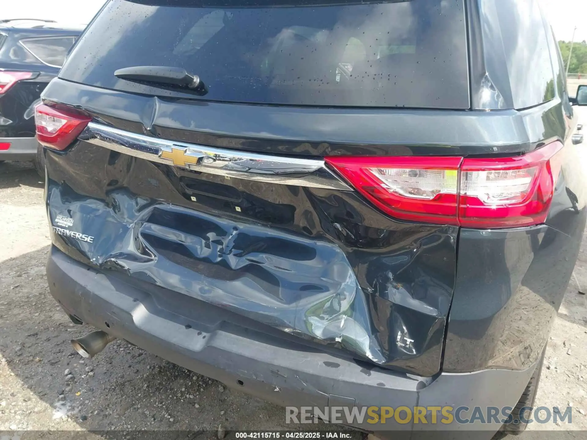 6 Photograph of a damaged car 1GNERHKW2KJ180629 CHEVROLET TRAVERSE 2019