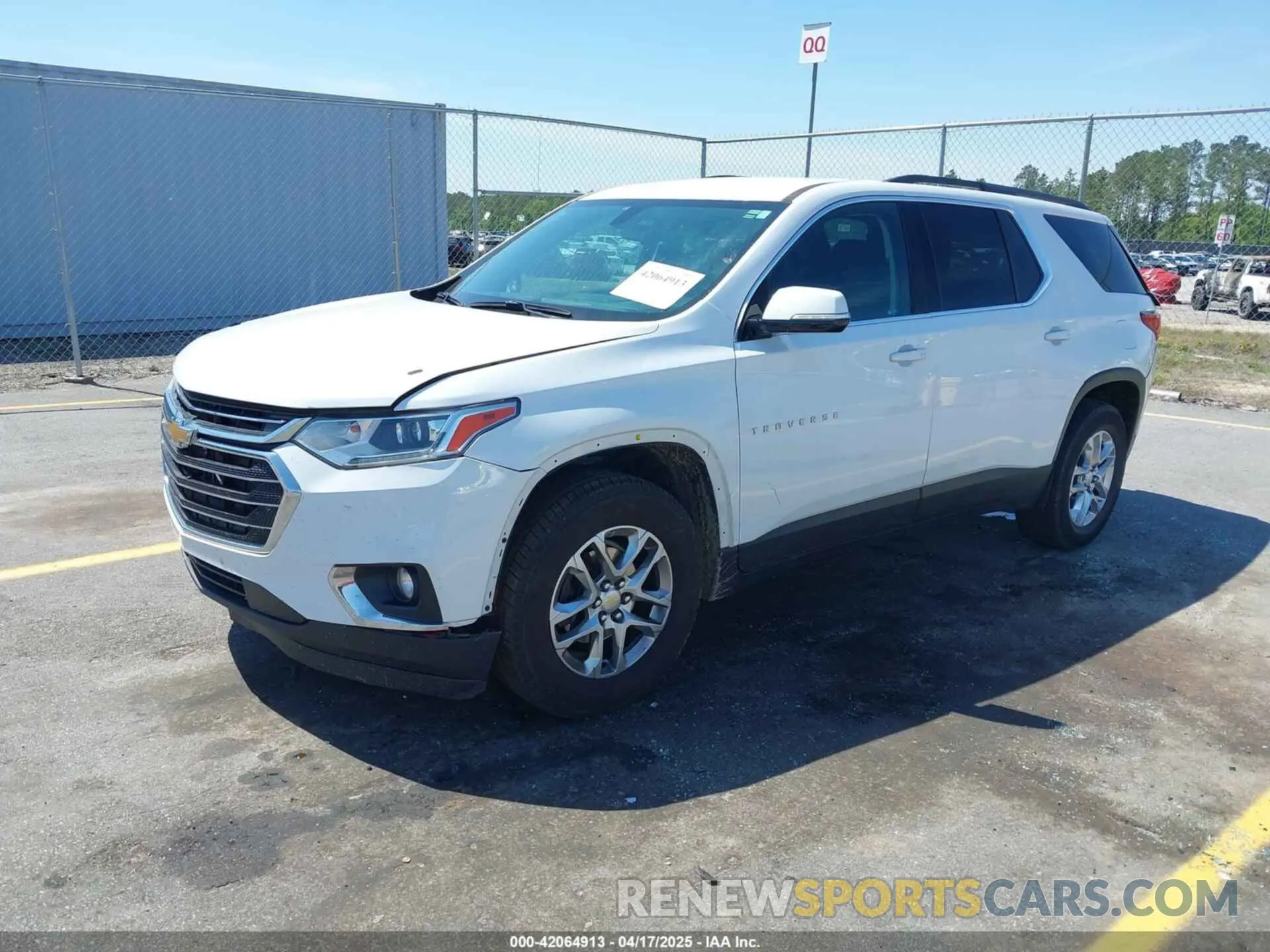 2 Photograph of a damaged car 1GNERHKW2KJ305953 CHEVROLET TRAVERSE 2019
