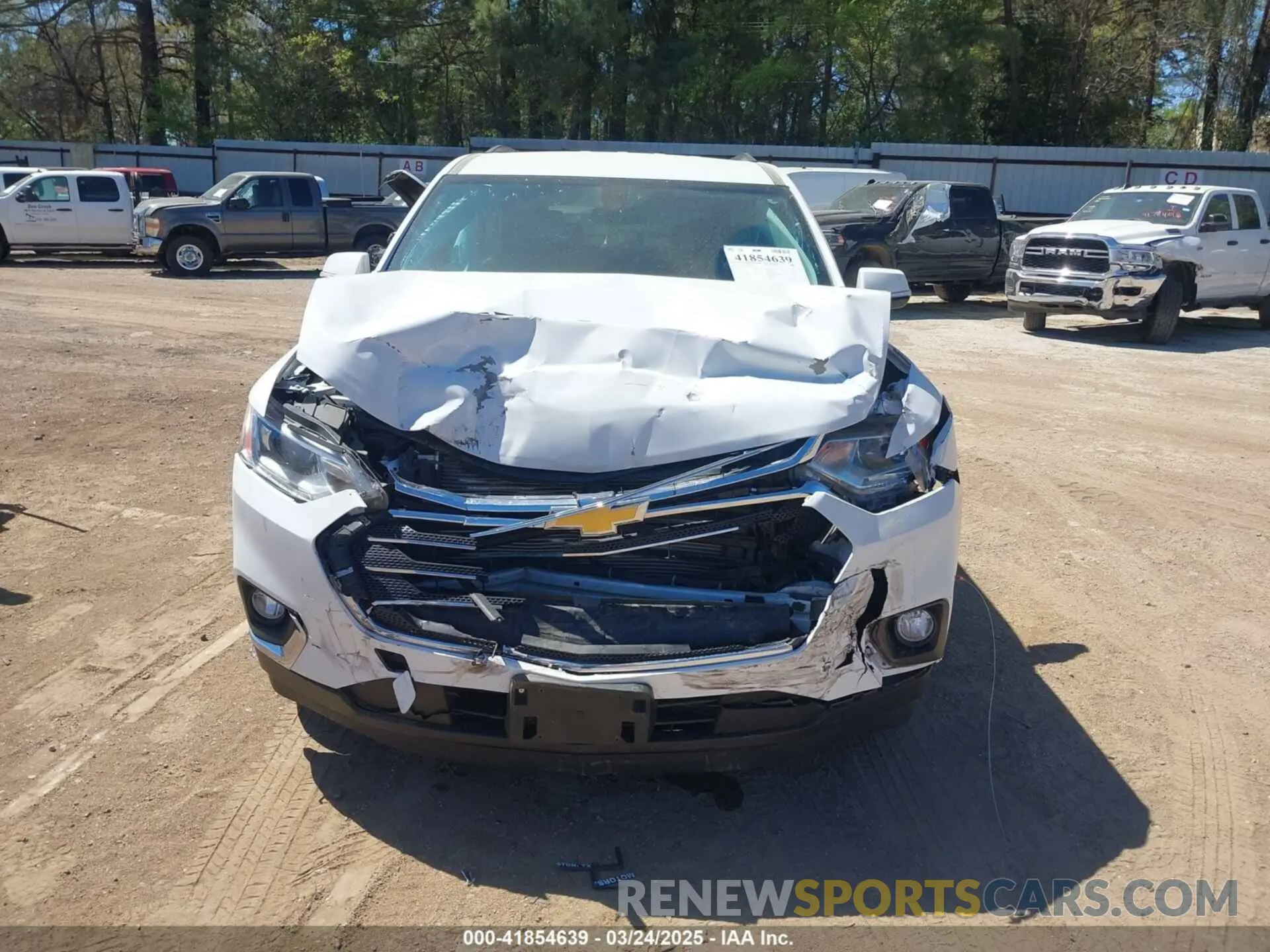 13 Photograph of a damaged car 1GNERHKW4KJ141055 CHEVROLET TRAVERSE 2019