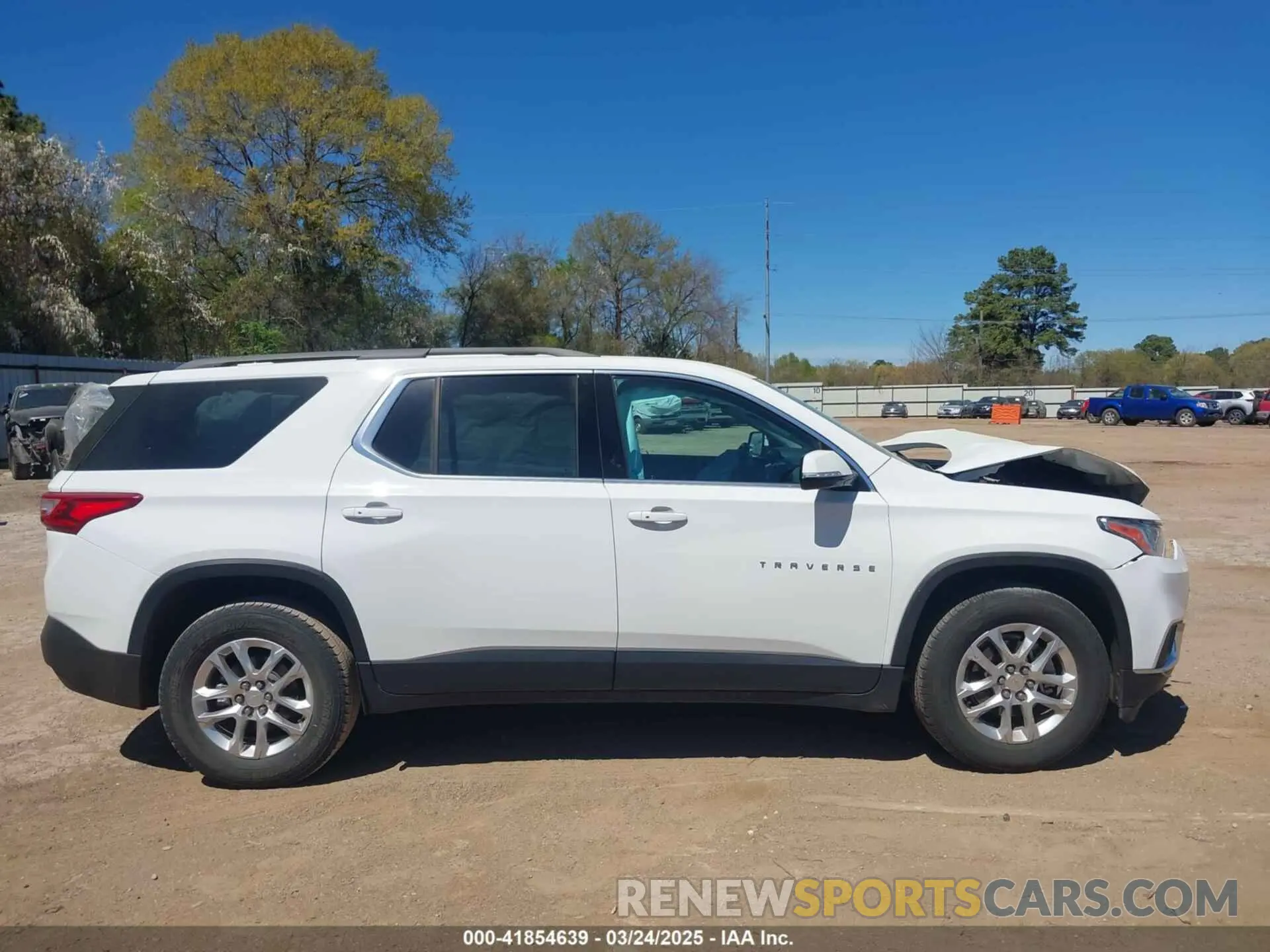 14 Photograph of a damaged car 1GNERHKW4KJ141055 CHEVROLET TRAVERSE 2019